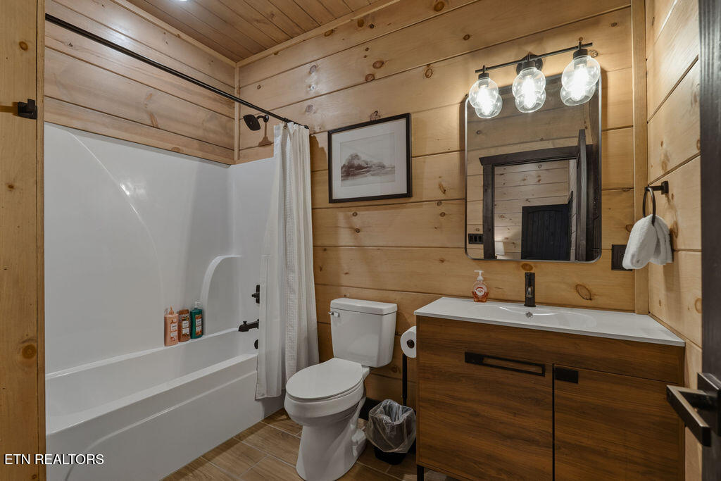 2215 Sawmill Cove Drive Sevierville TN 37862