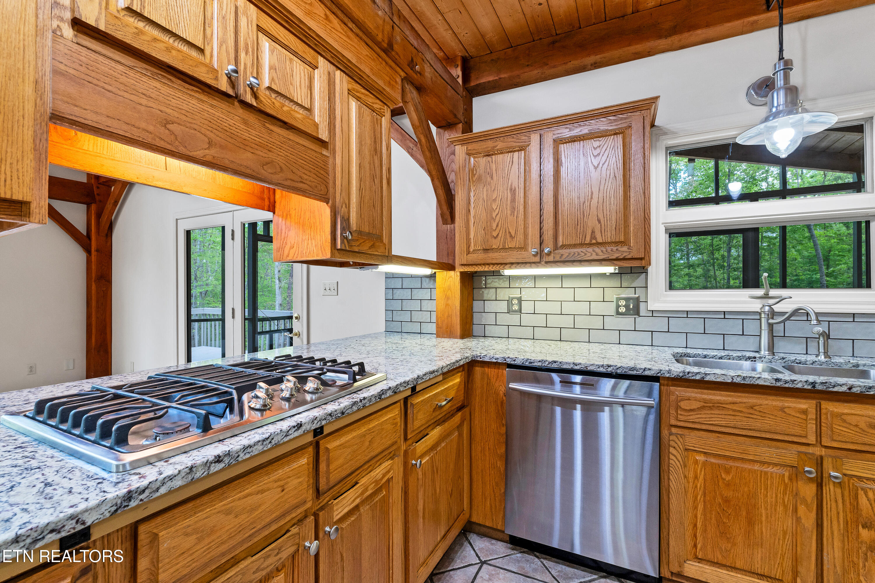 2210 Turkey Roost Road Walland TN 37886