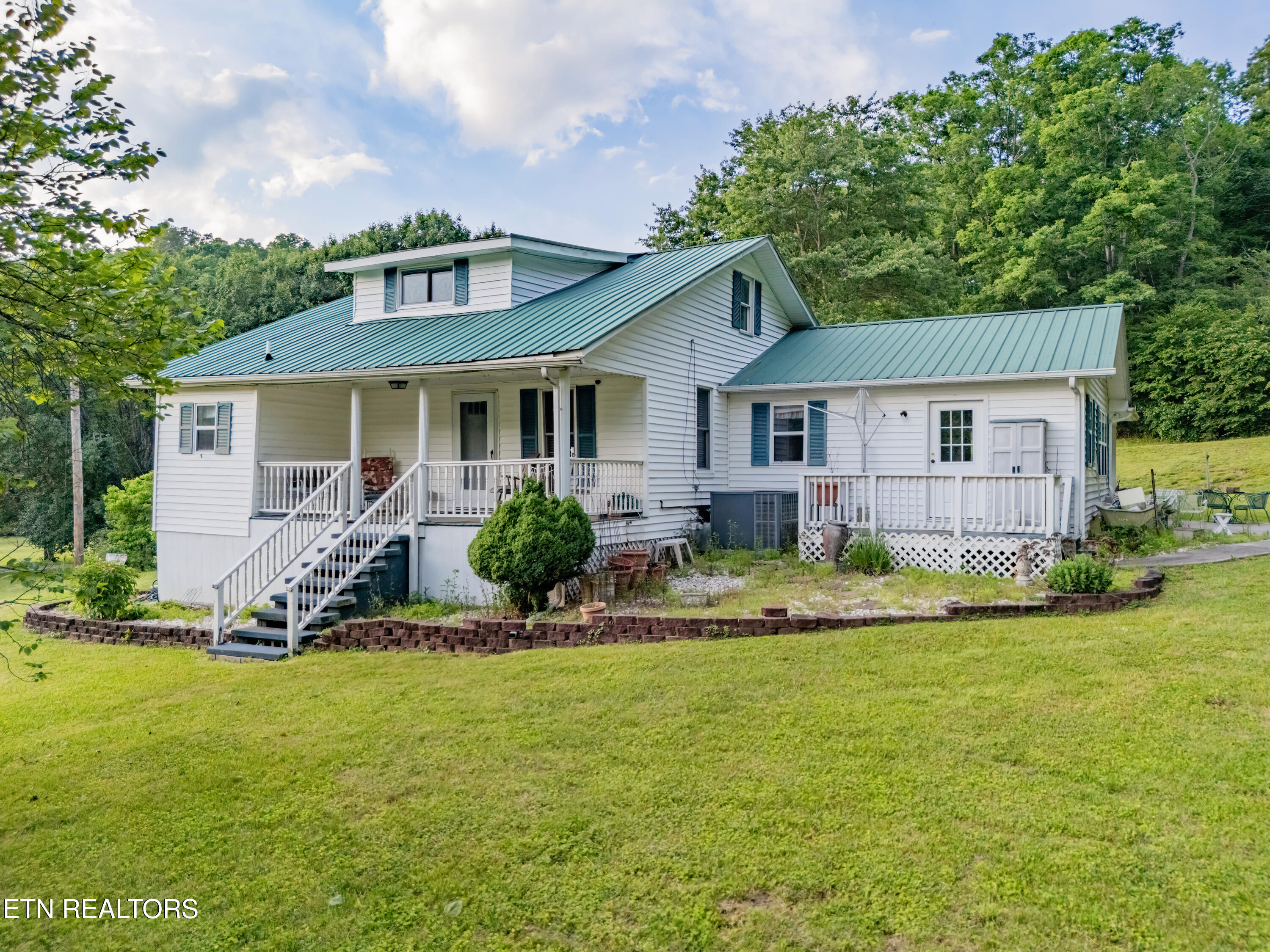 5334 Morgan Co Highway Lancing TN 37770