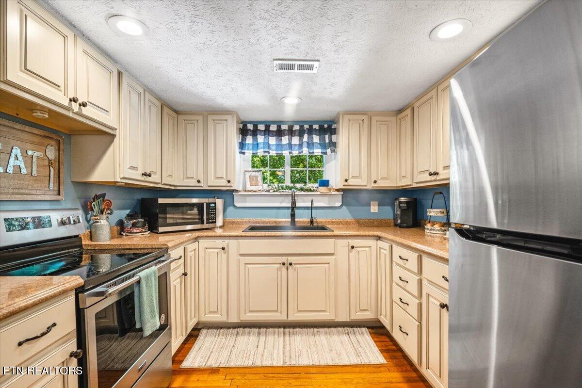 112 Posey Lane Jacksboro TN 37757