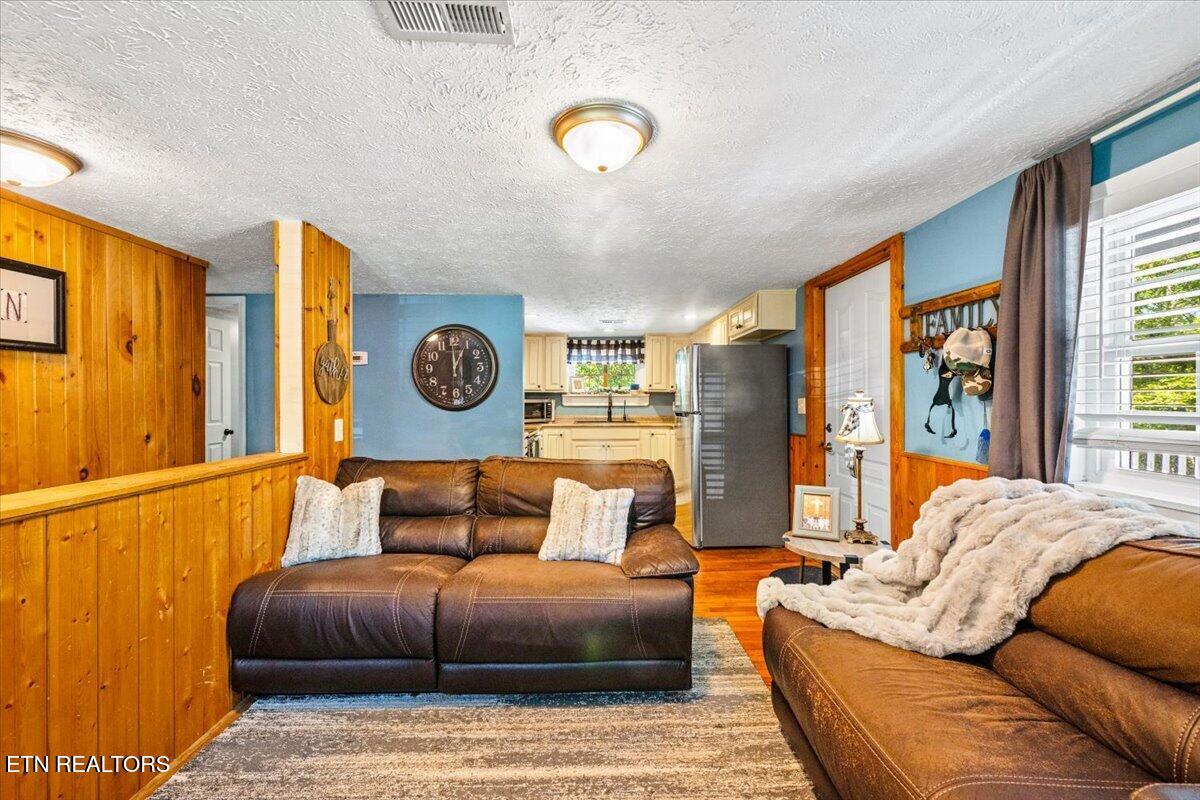 112 Posey Lane Jacksboro TN 37757