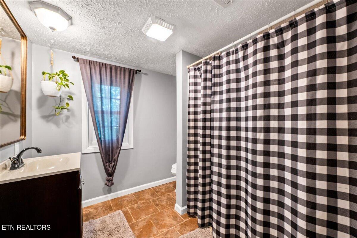 112 Posey Lane Jacksboro TN 37757