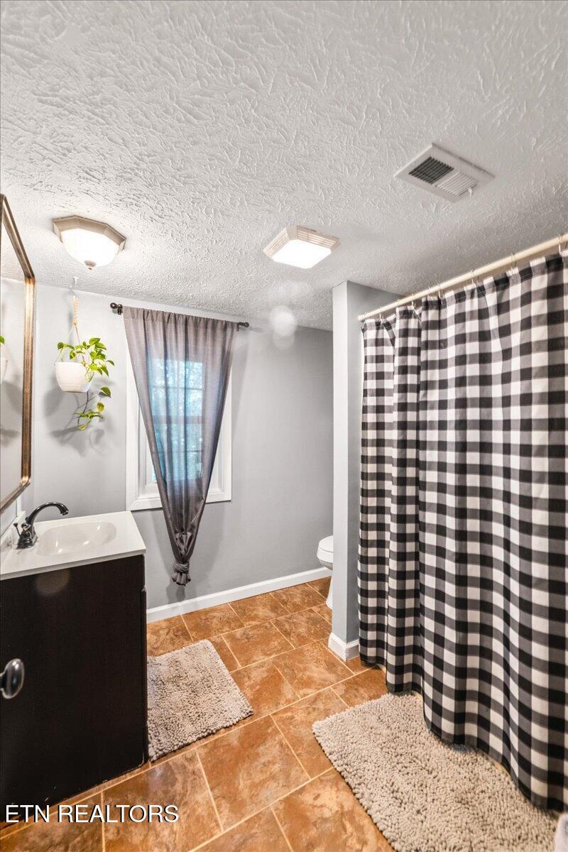 112 Posey Lane Jacksboro TN 37757