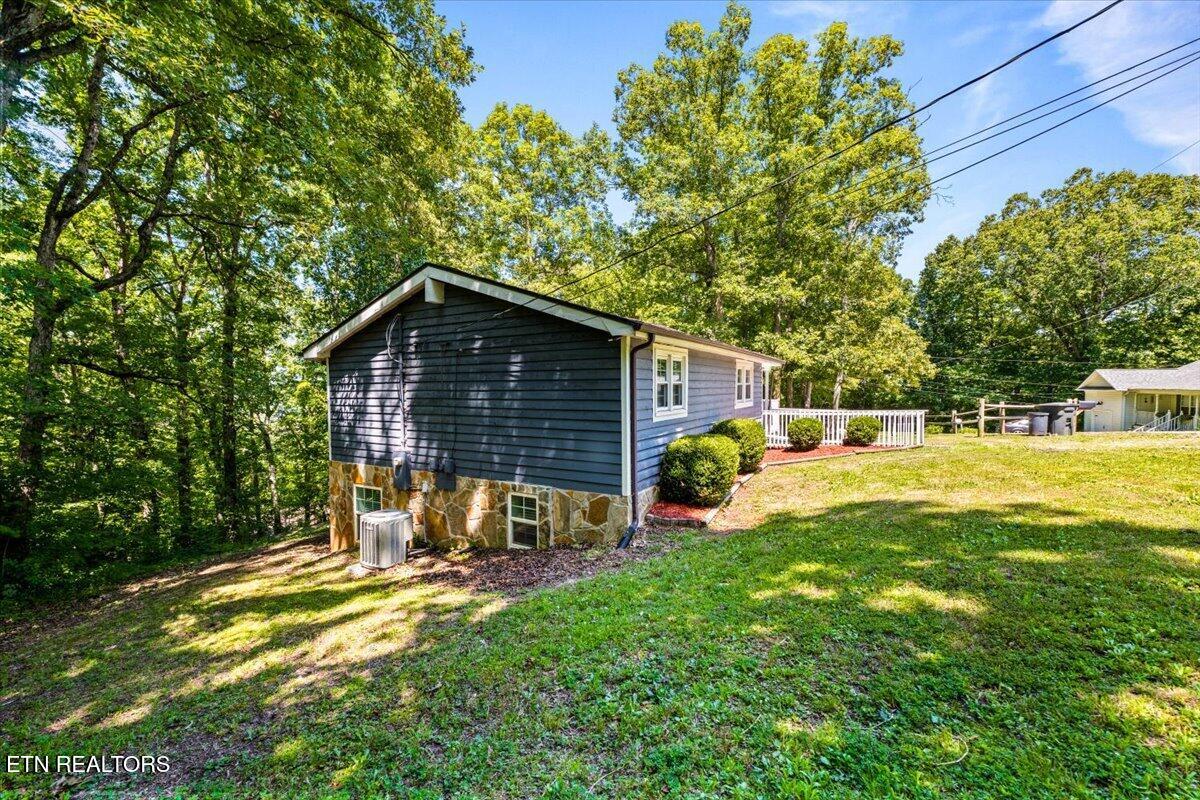112 Posey Lane Jacksboro TN 37757