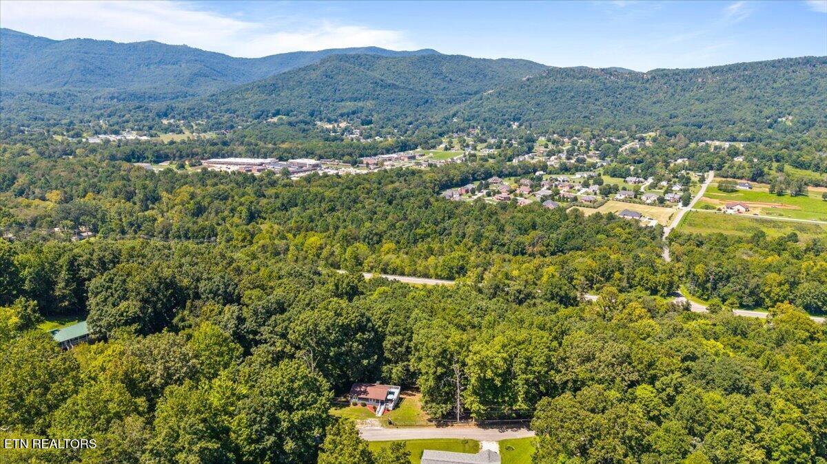 112 Posey Lane Jacksboro TN 37757