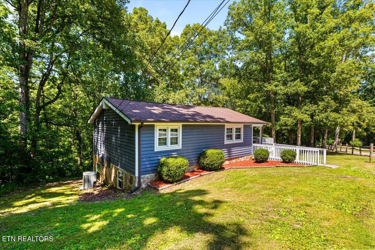112 Posey Lane Jacksboro TN 37757