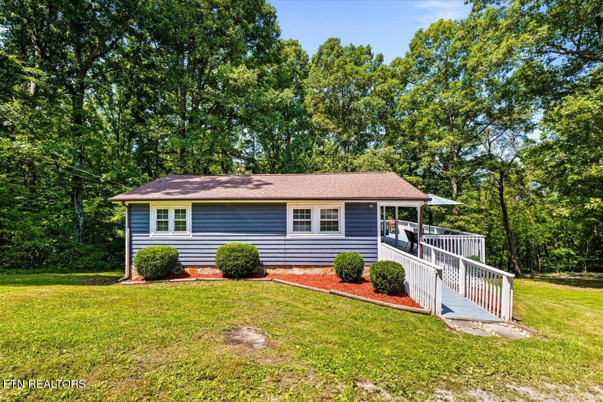 112 Posey Lane Jacksboro TN 37757