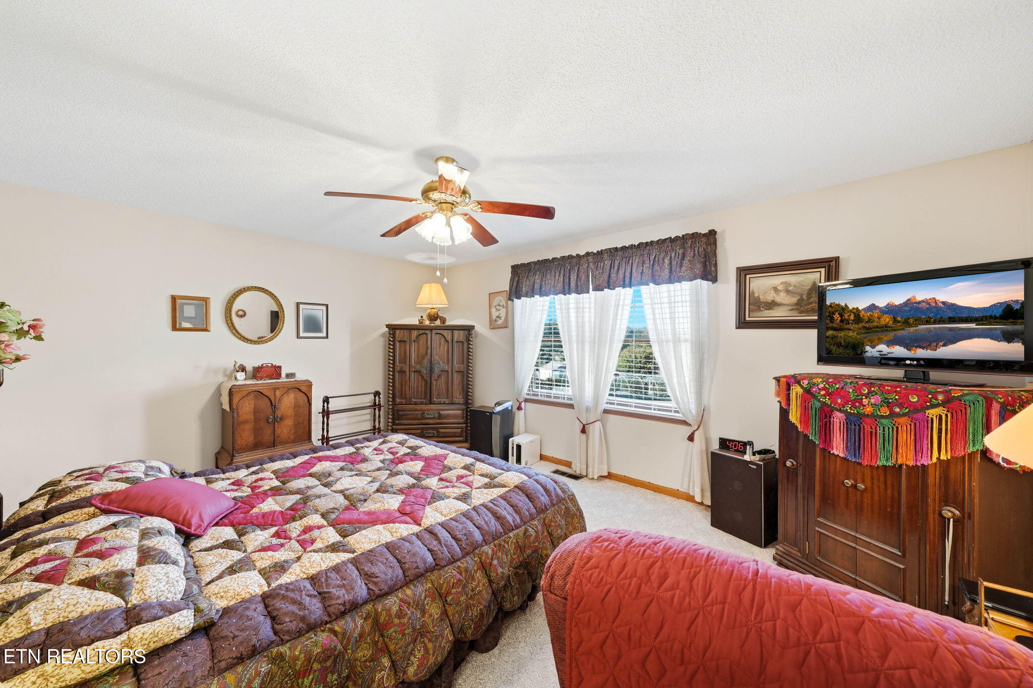 1435 Sparks Lane Sevierville TN 37876