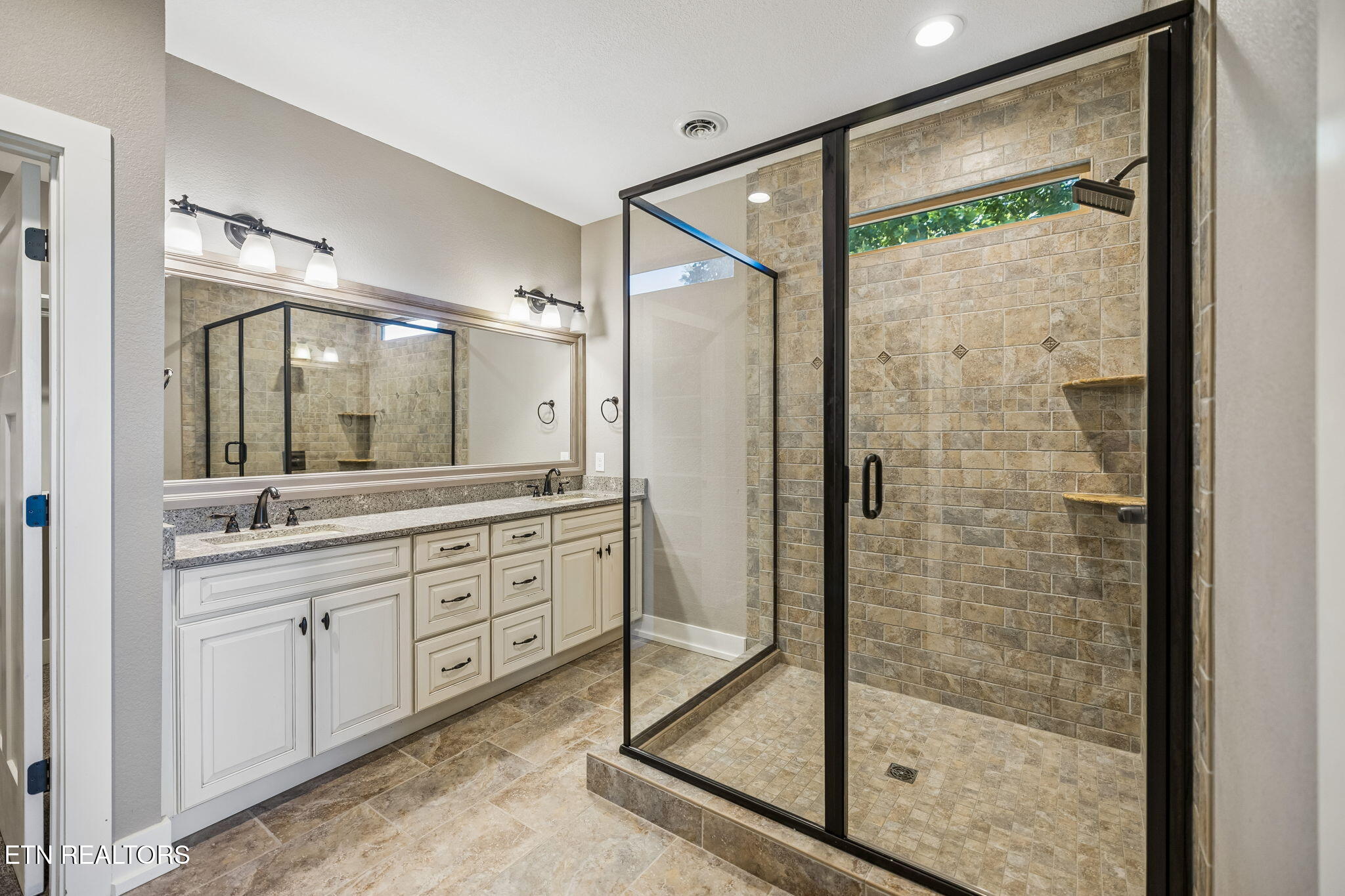 4451 Forrest Ridge Drive Louisville TN 37777