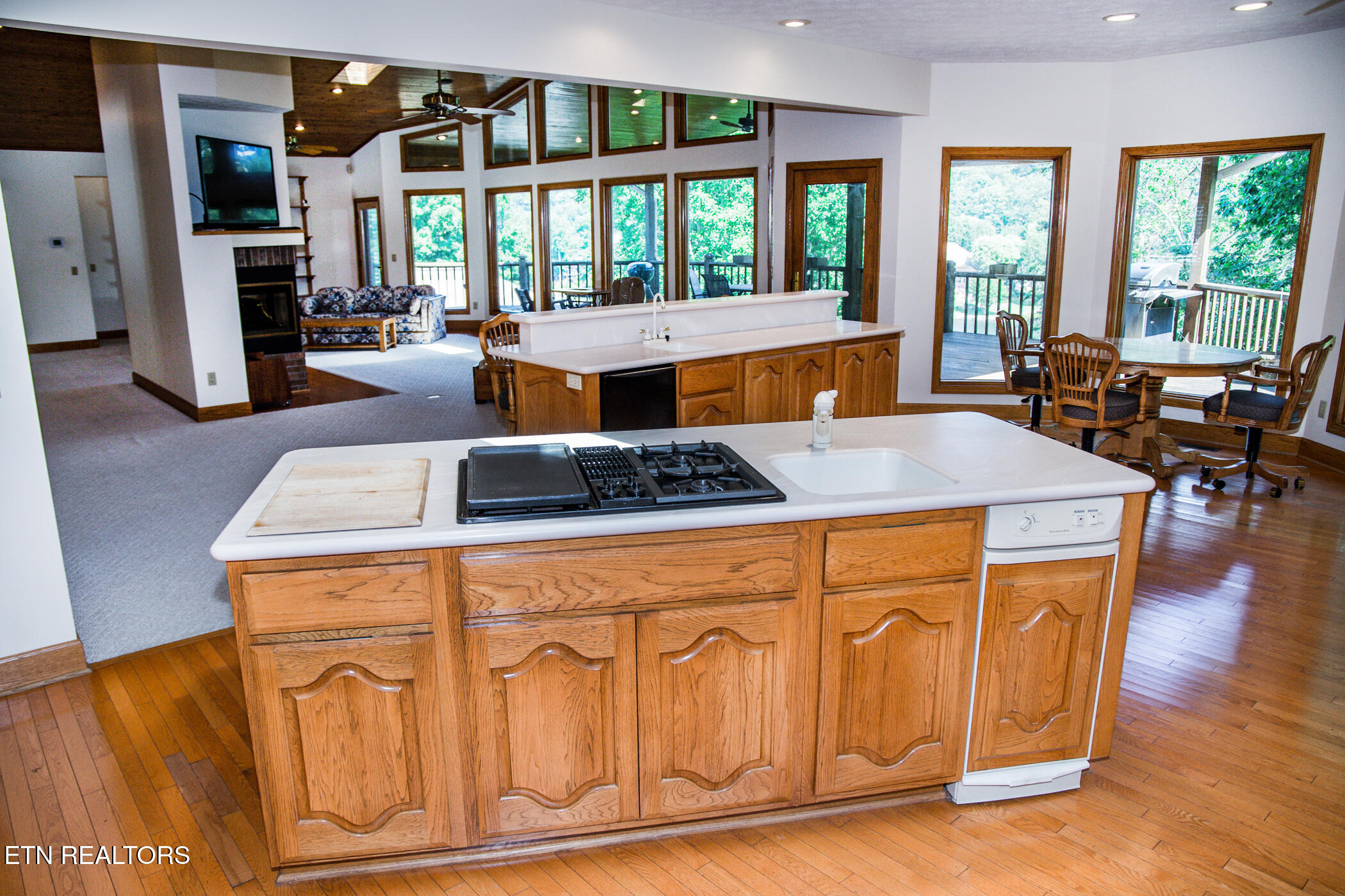 12 Brixton Lane Crossville TN 38558