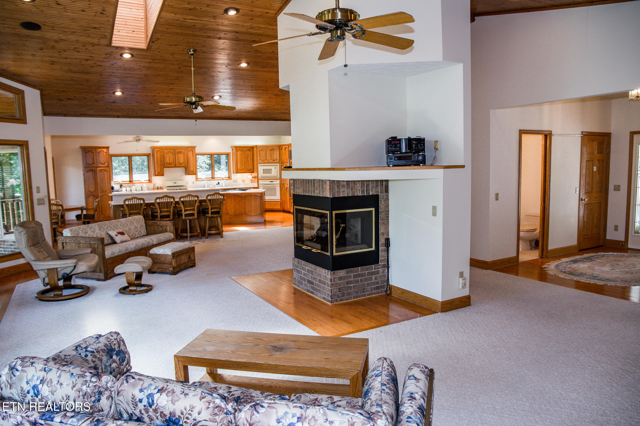 12 Brixton Lane Crossville TN 38558