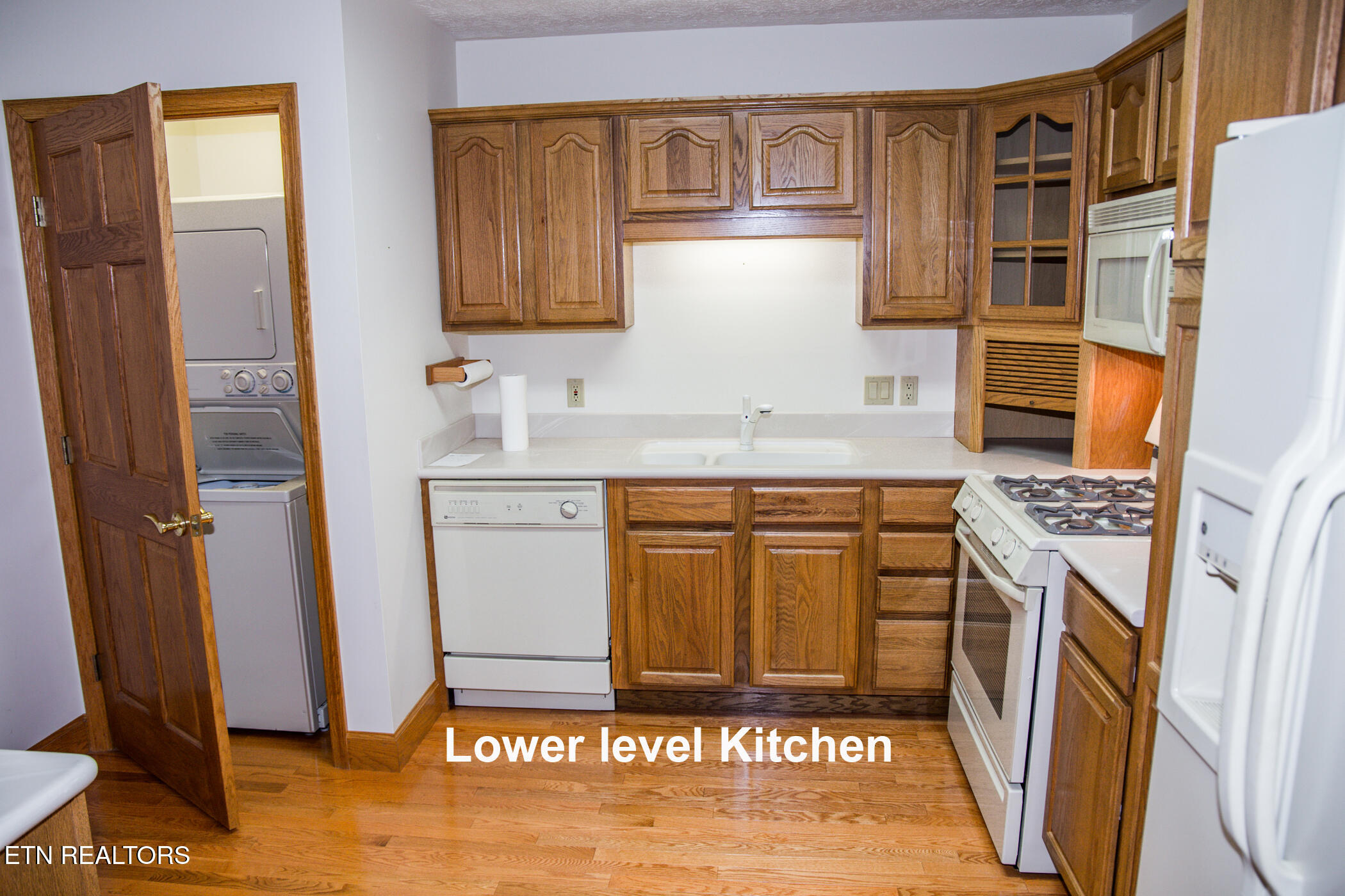 12 Brixton Lane Crossville TN 38558