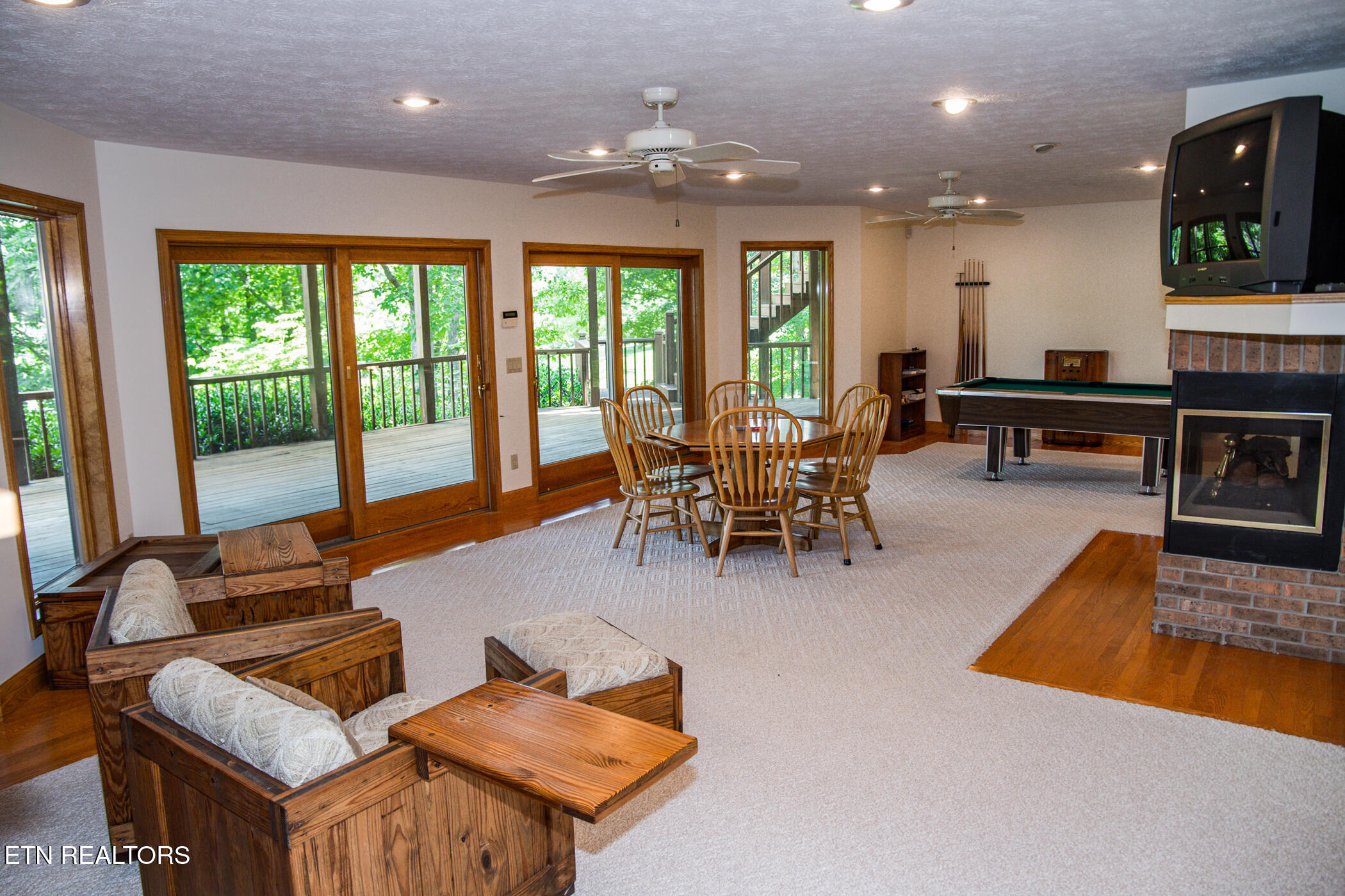 12 Brixton Lane Crossville TN 38558