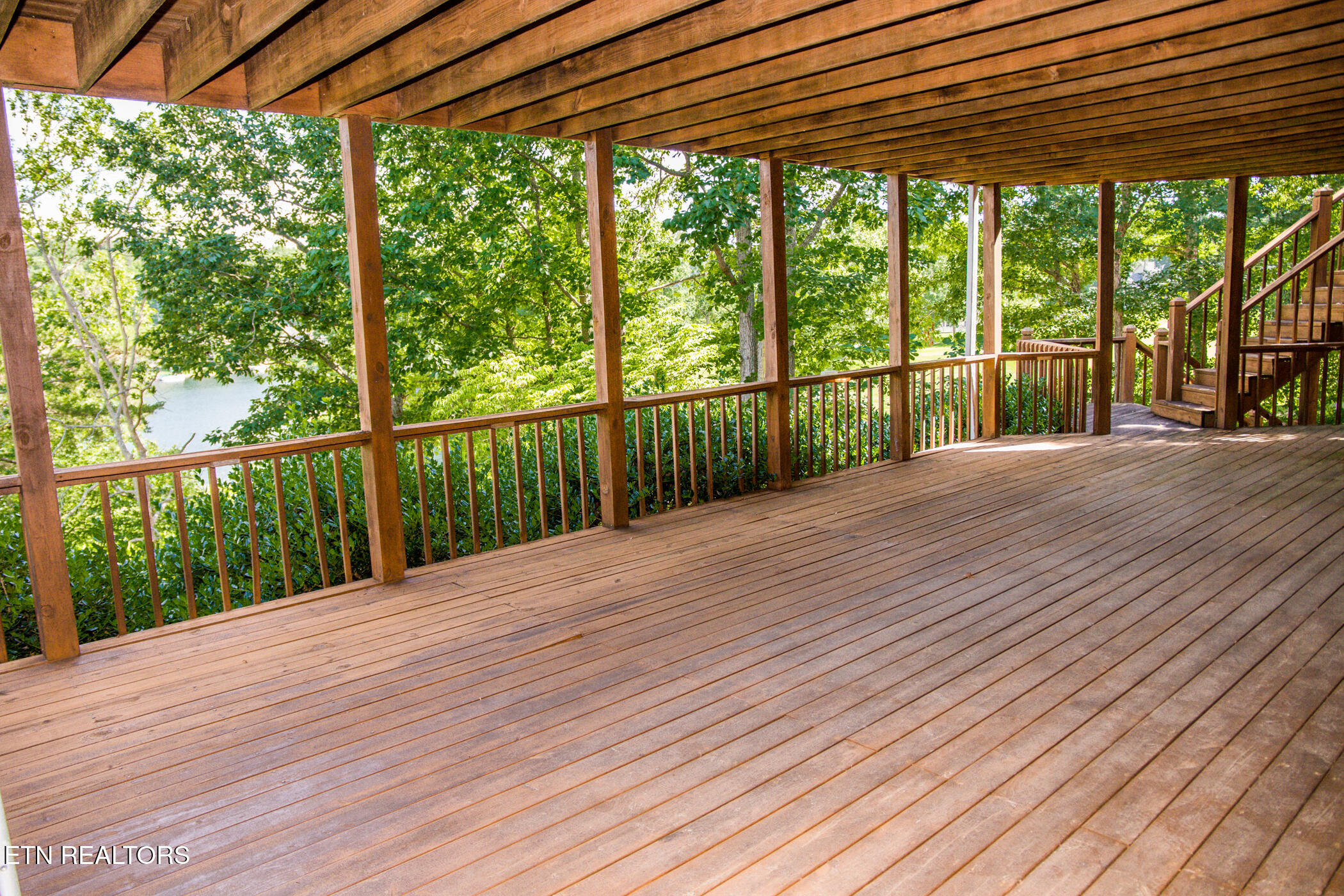 12 Brixton Lane Crossville TN 38558
