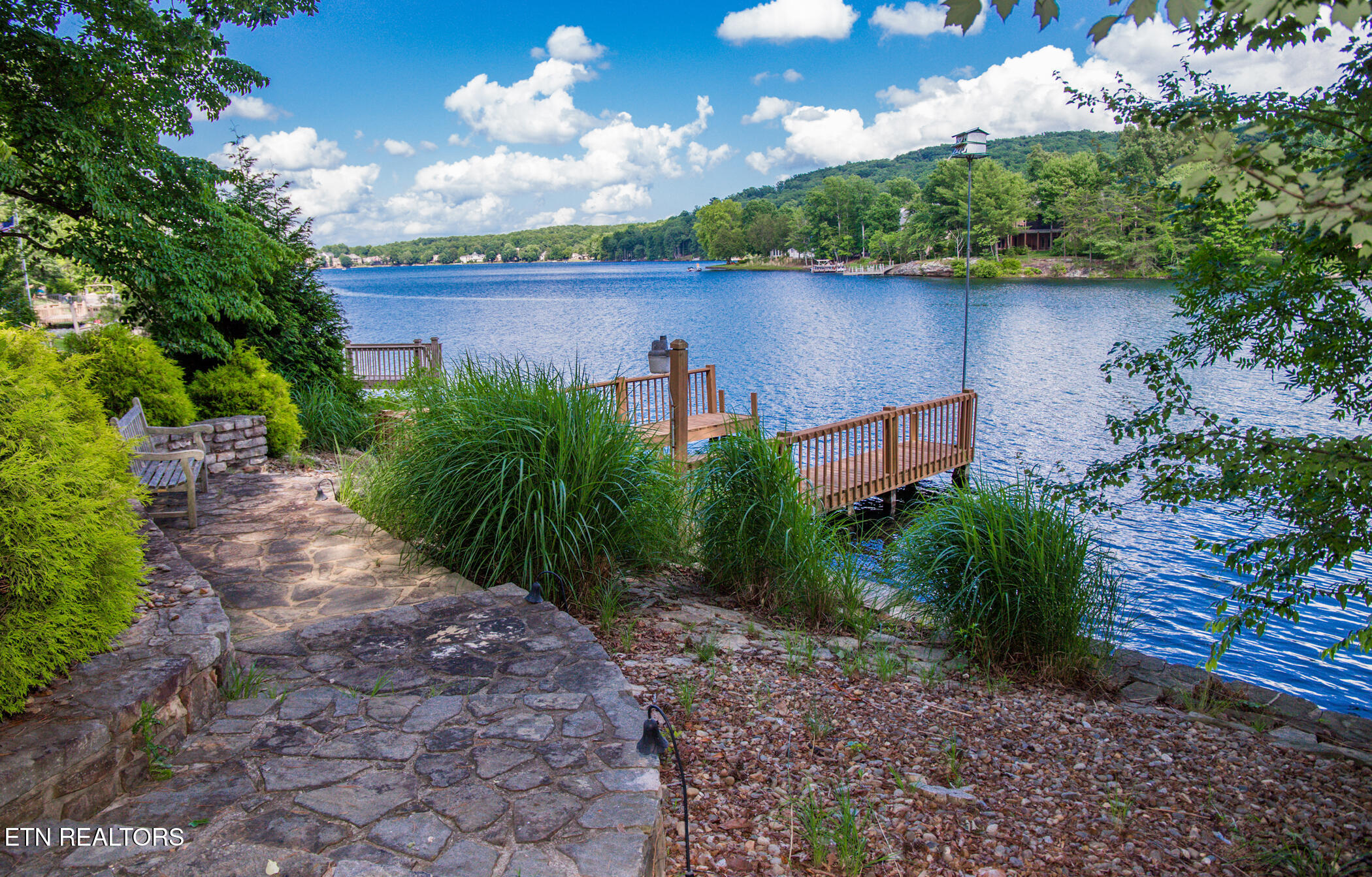 12 Brixton Lane Crossville TN 38558