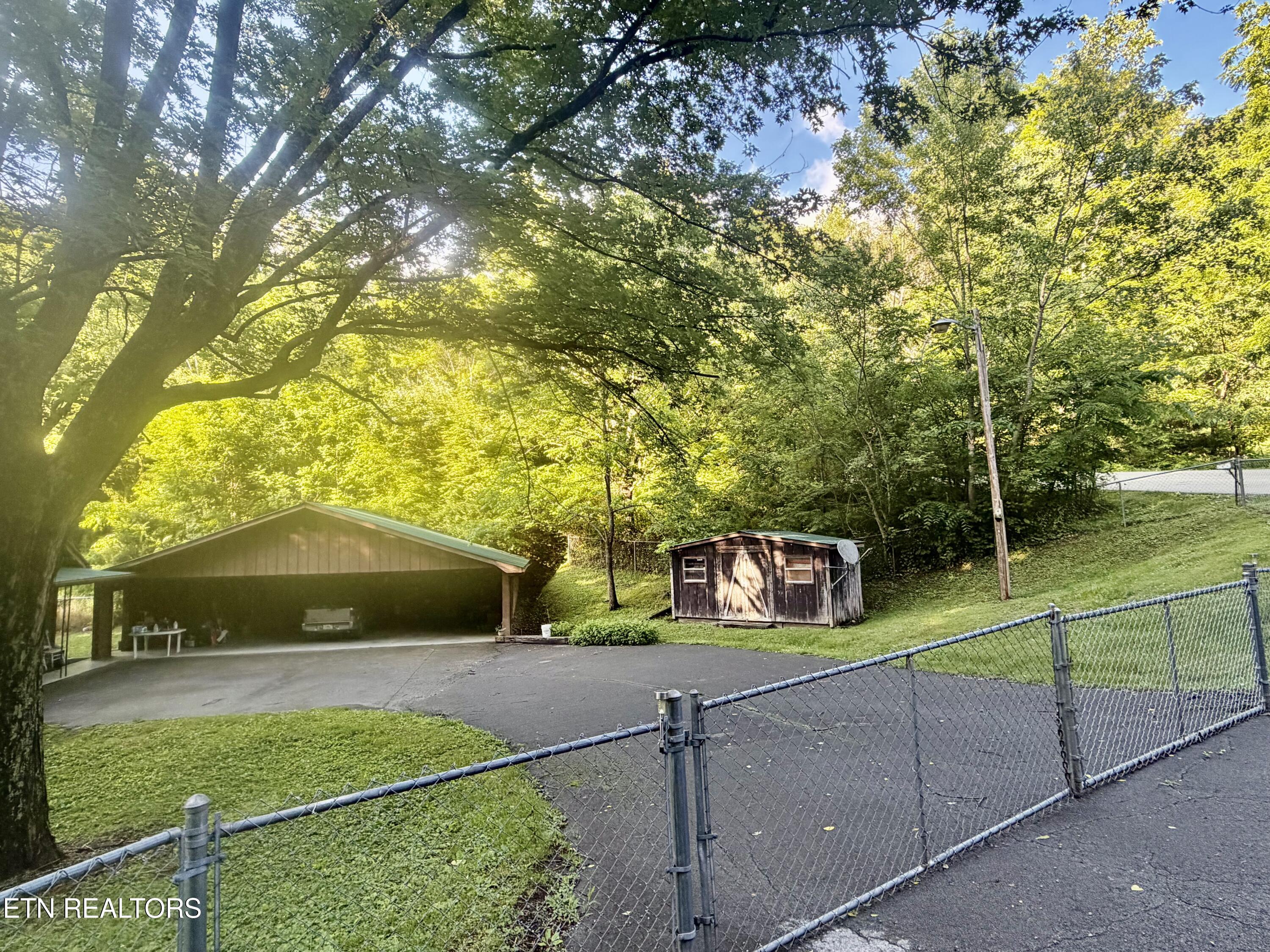 4016 Lone Mountain Road New Tazewell TN 37825