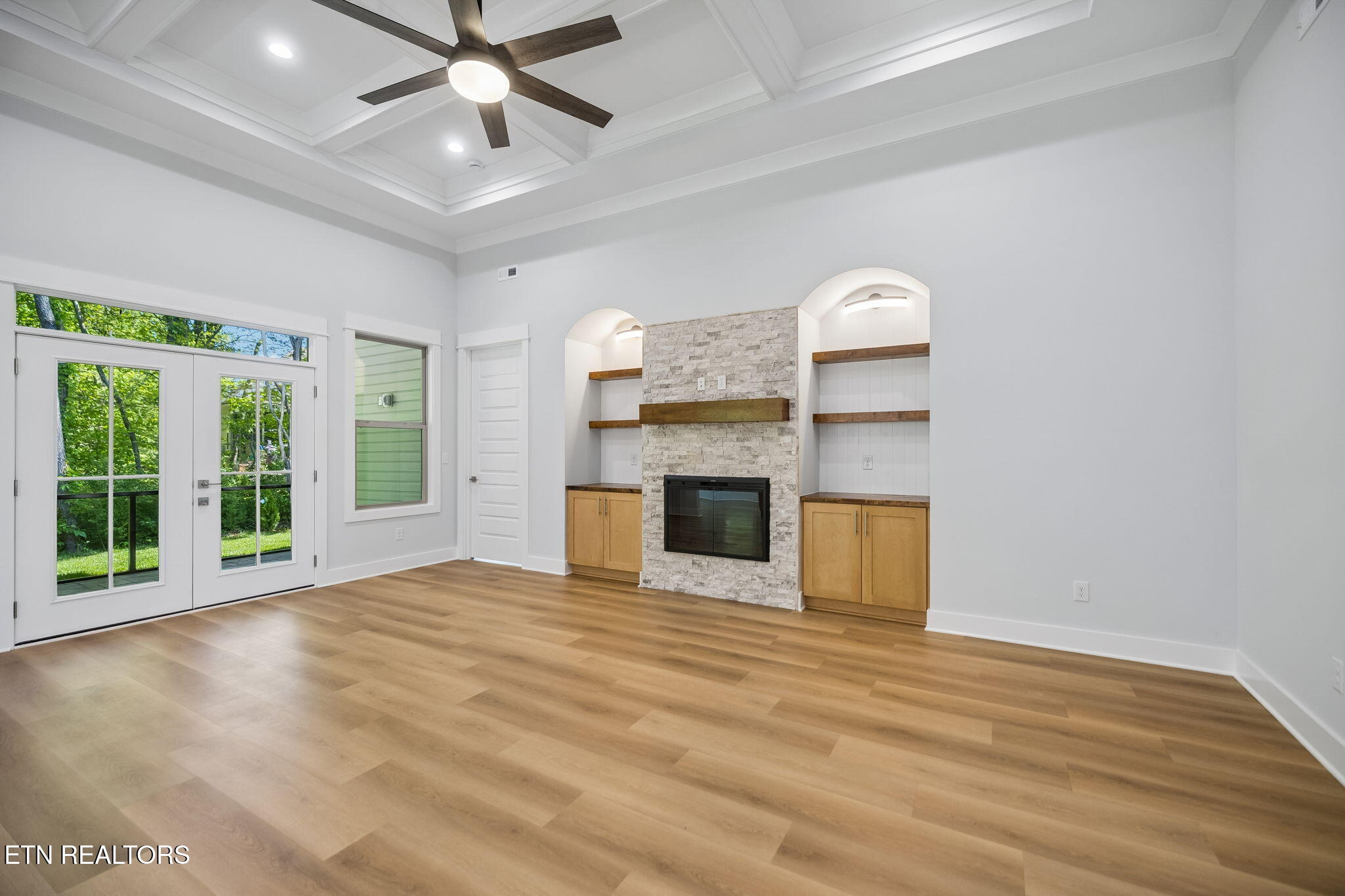 131 Utsesti Lane Loudon TN 37774