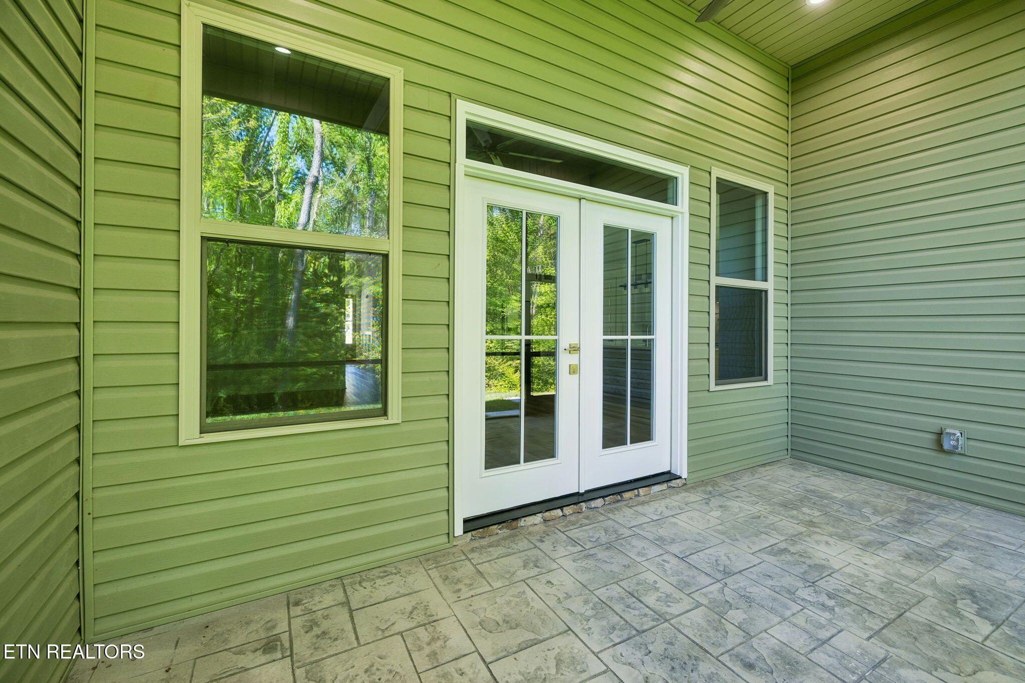 131 Utsesti Lane Loudon TN 37774