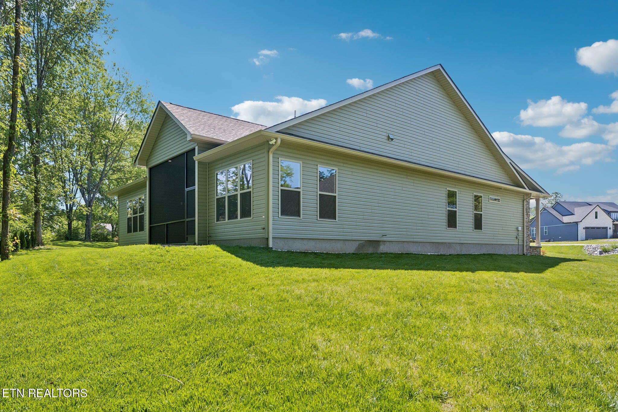 131 Utsesti Lane Loudon TN 37774