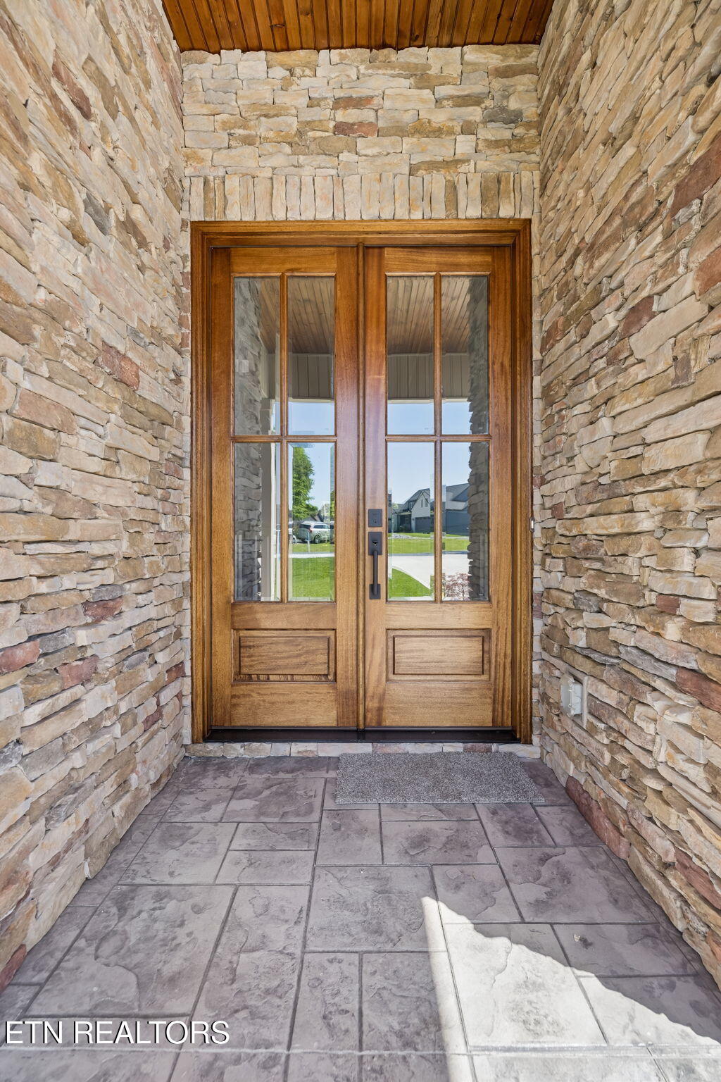 131 Utsesti Lane Loudon TN 37774