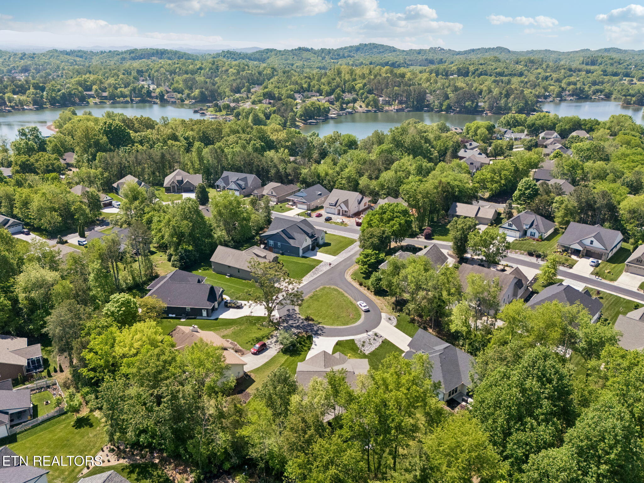 131 Utsesti Lane Loudon TN 37774