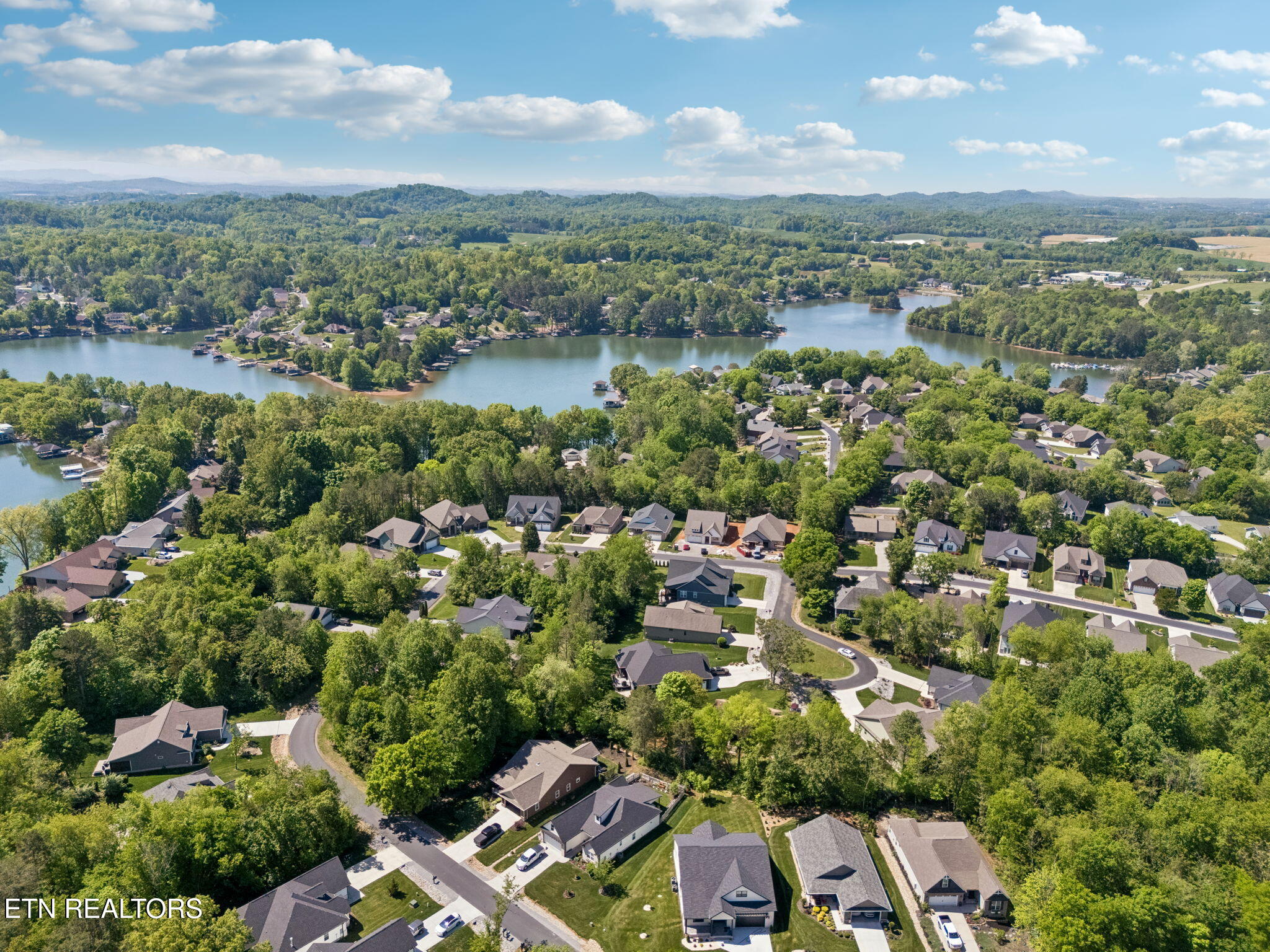 131 Utsesti Lane Loudon TN 37774