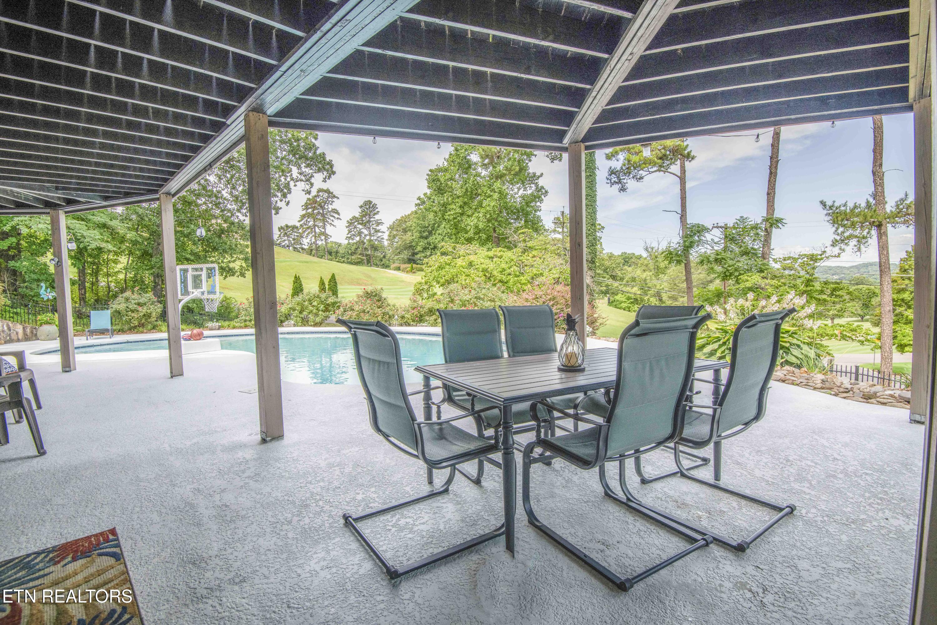 6809 Beaver Brook Drive Knoxville TN 37918