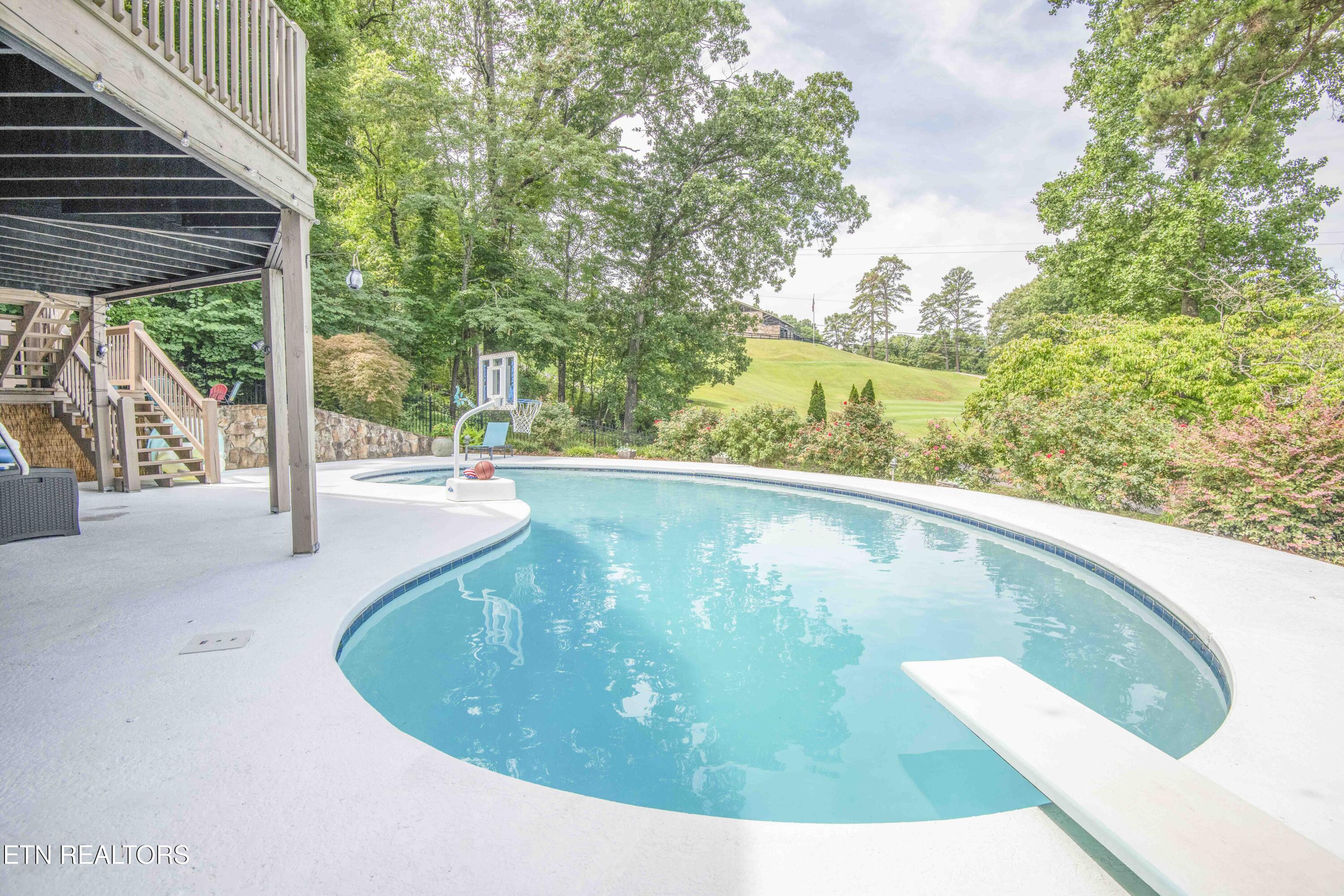 6809 Beaver Brook Drive Knoxville TN 37918