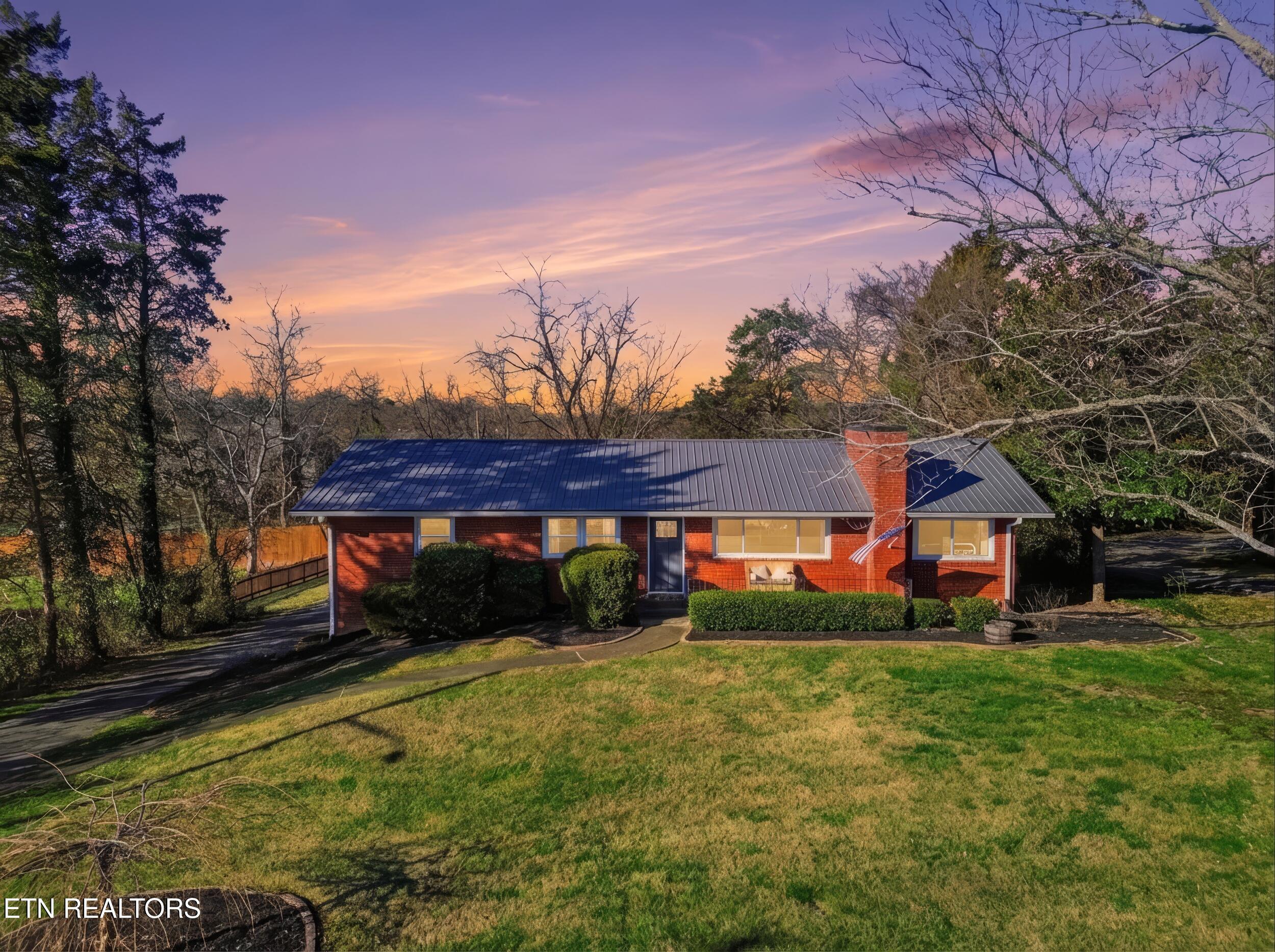 301 NW Portsmouth Road Knoxville TN 37909