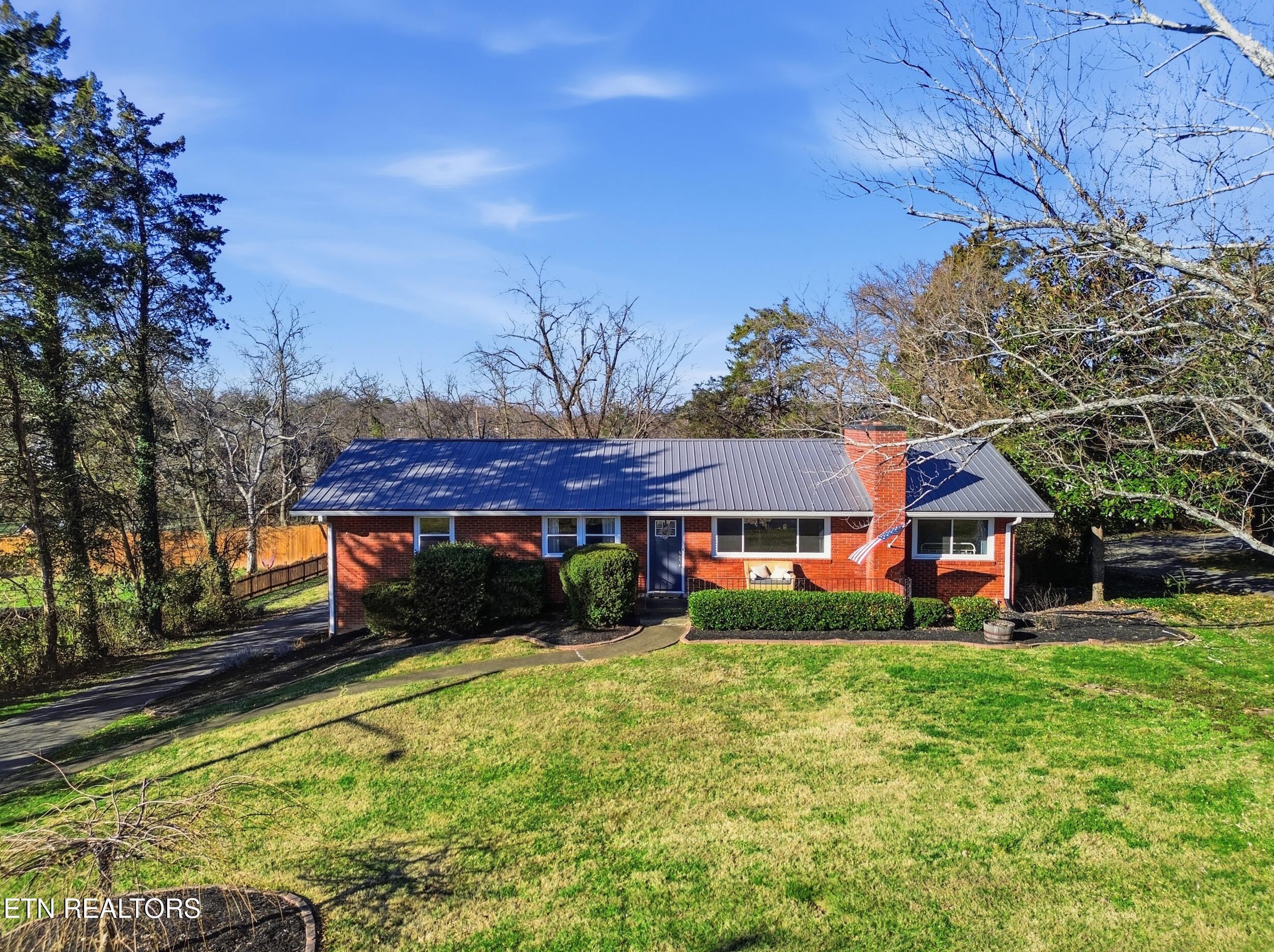 301 NW Portsmouth Road Knoxville TN 37909