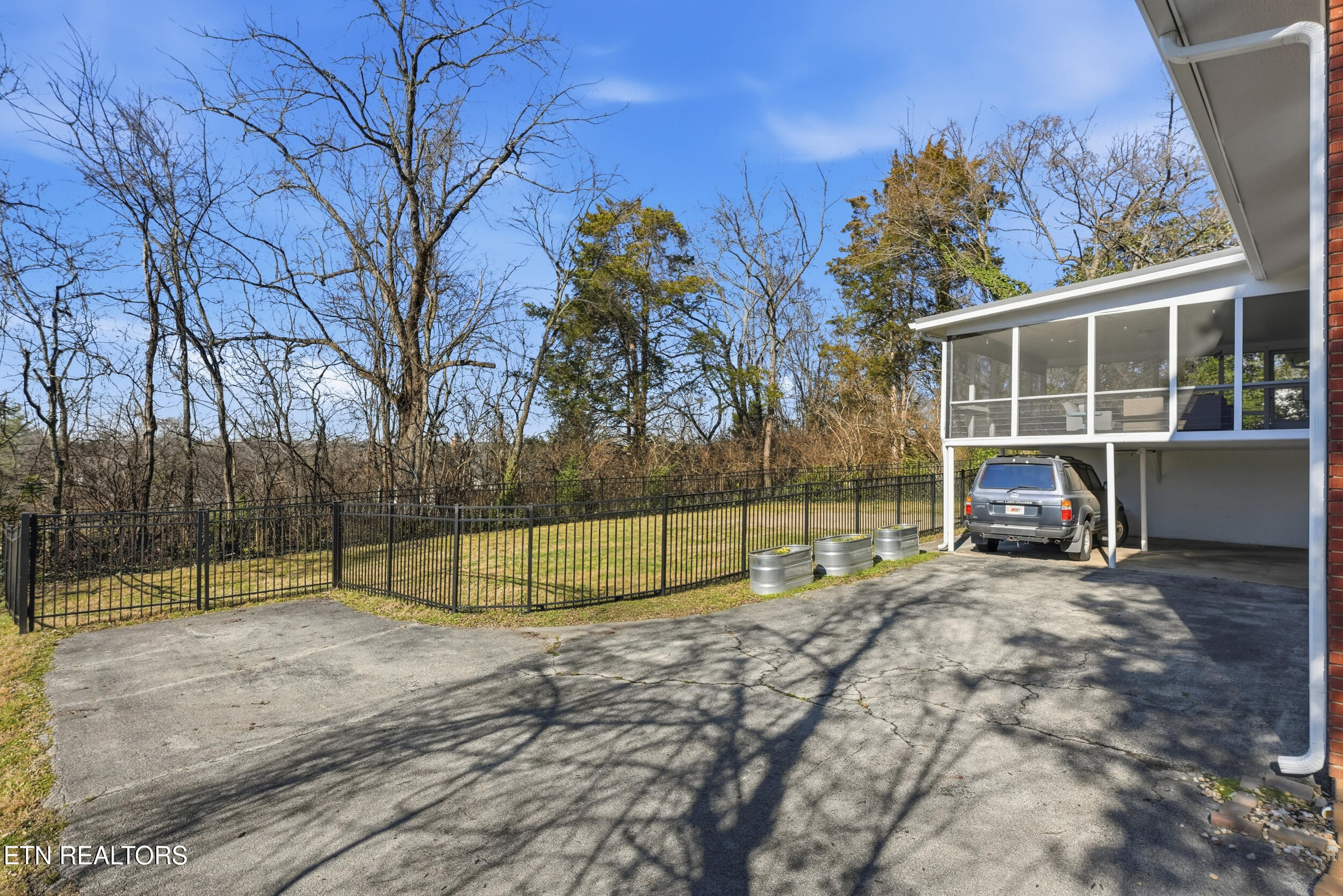 301 NW Portsmouth Road Knoxville TN 37909