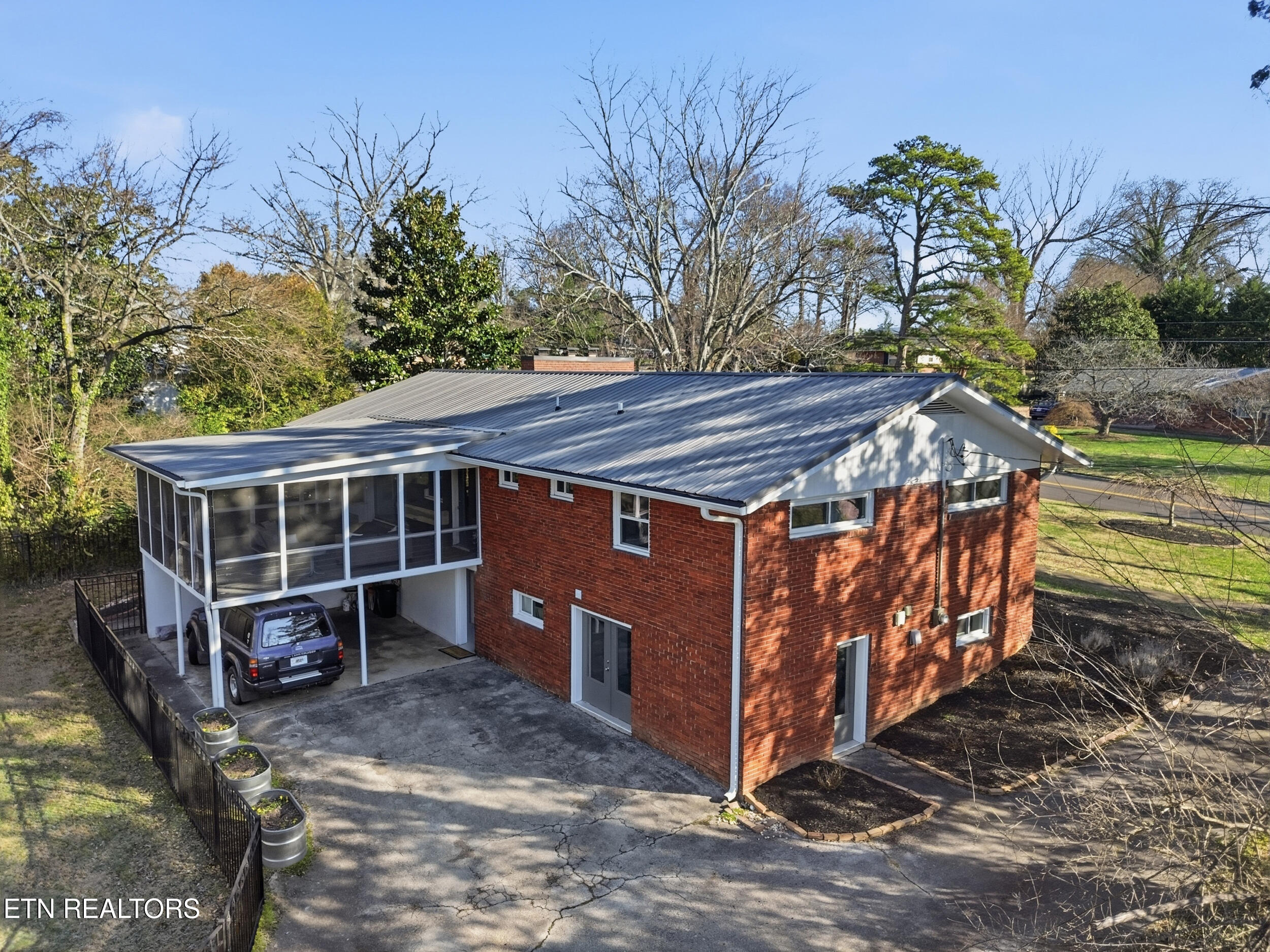 301 NW Portsmouth Road Knoxville TN 37909