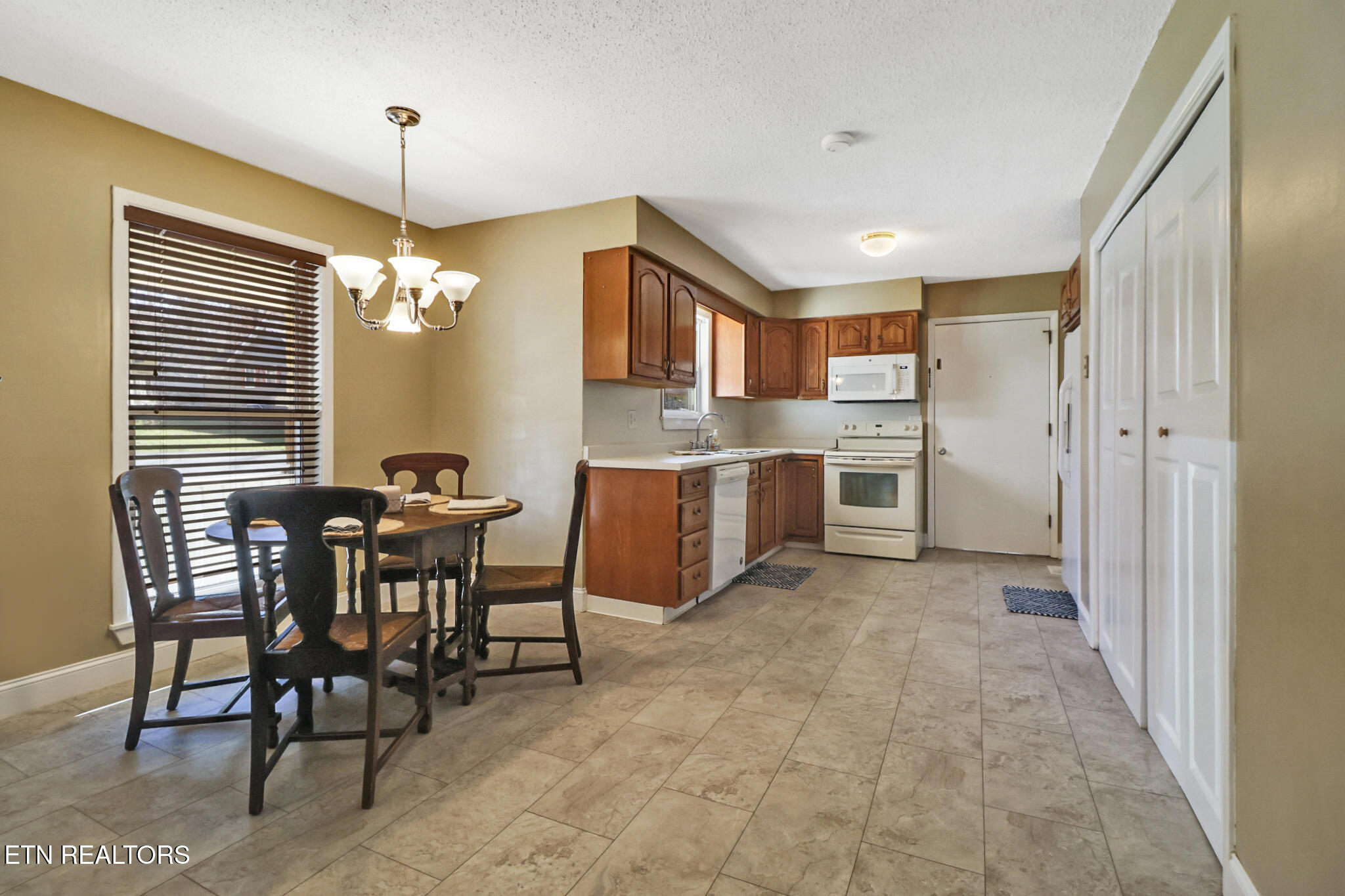 129 Lakeshire Drive Crossville TN 38558