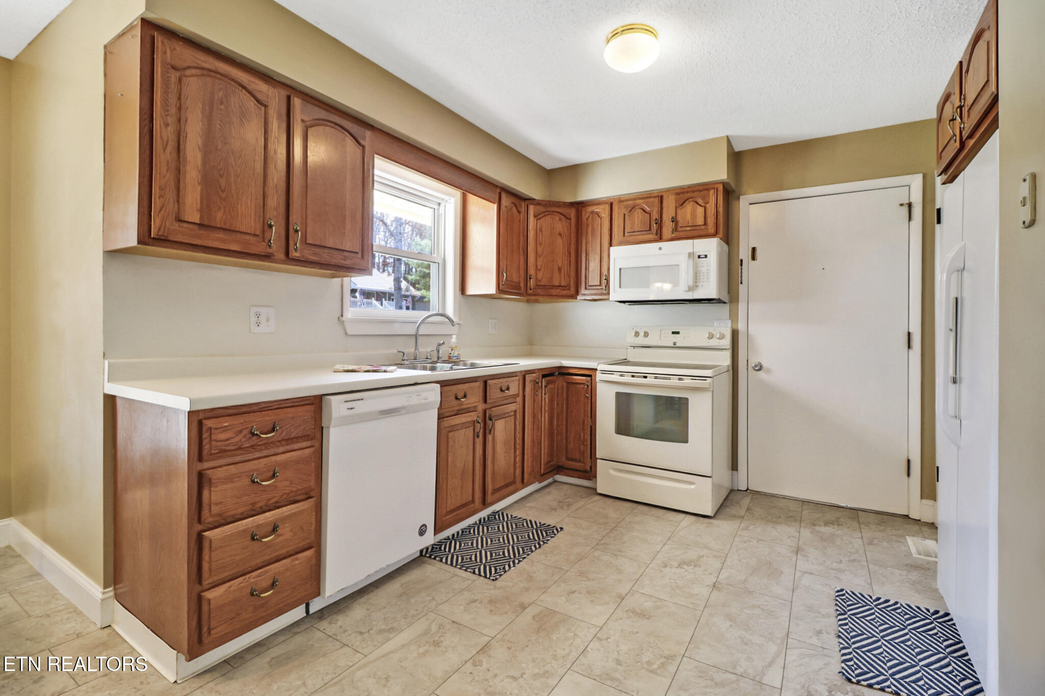 129 Lakeshire Drive Crossville TN 38558