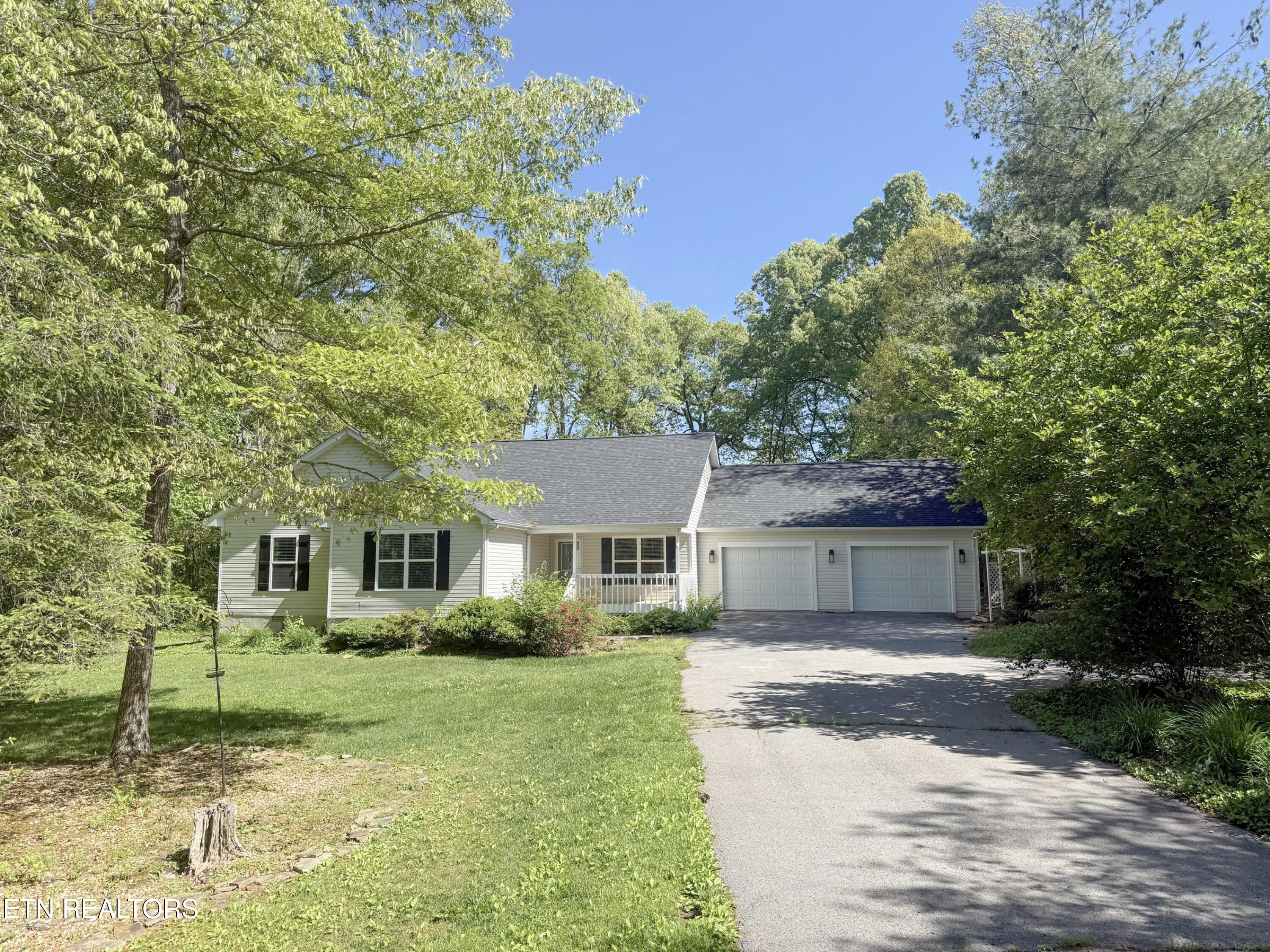 329 Hilltop Drive Crossville TN 38555