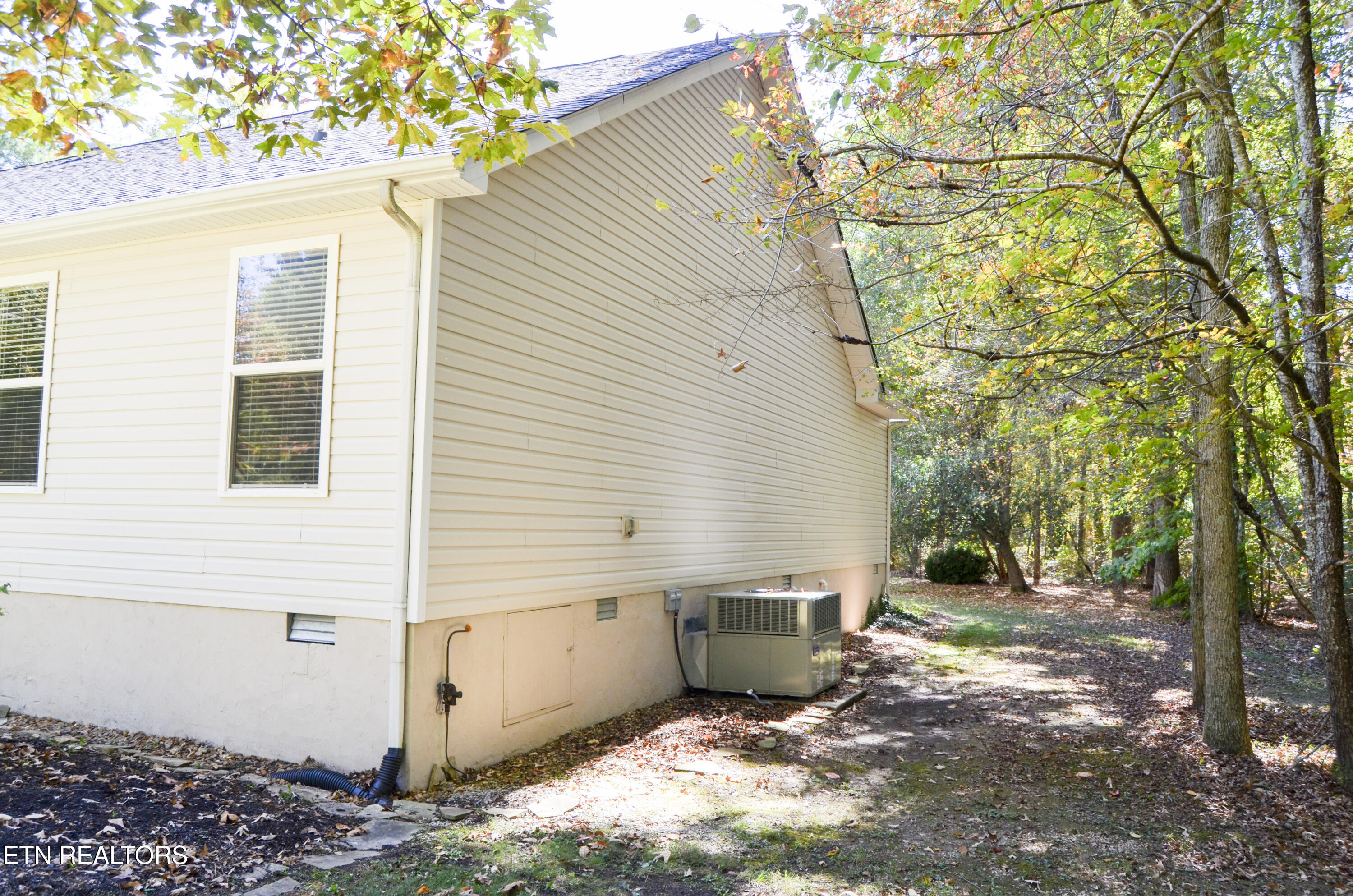 329 Hilltop Drive Crossville TN 38555