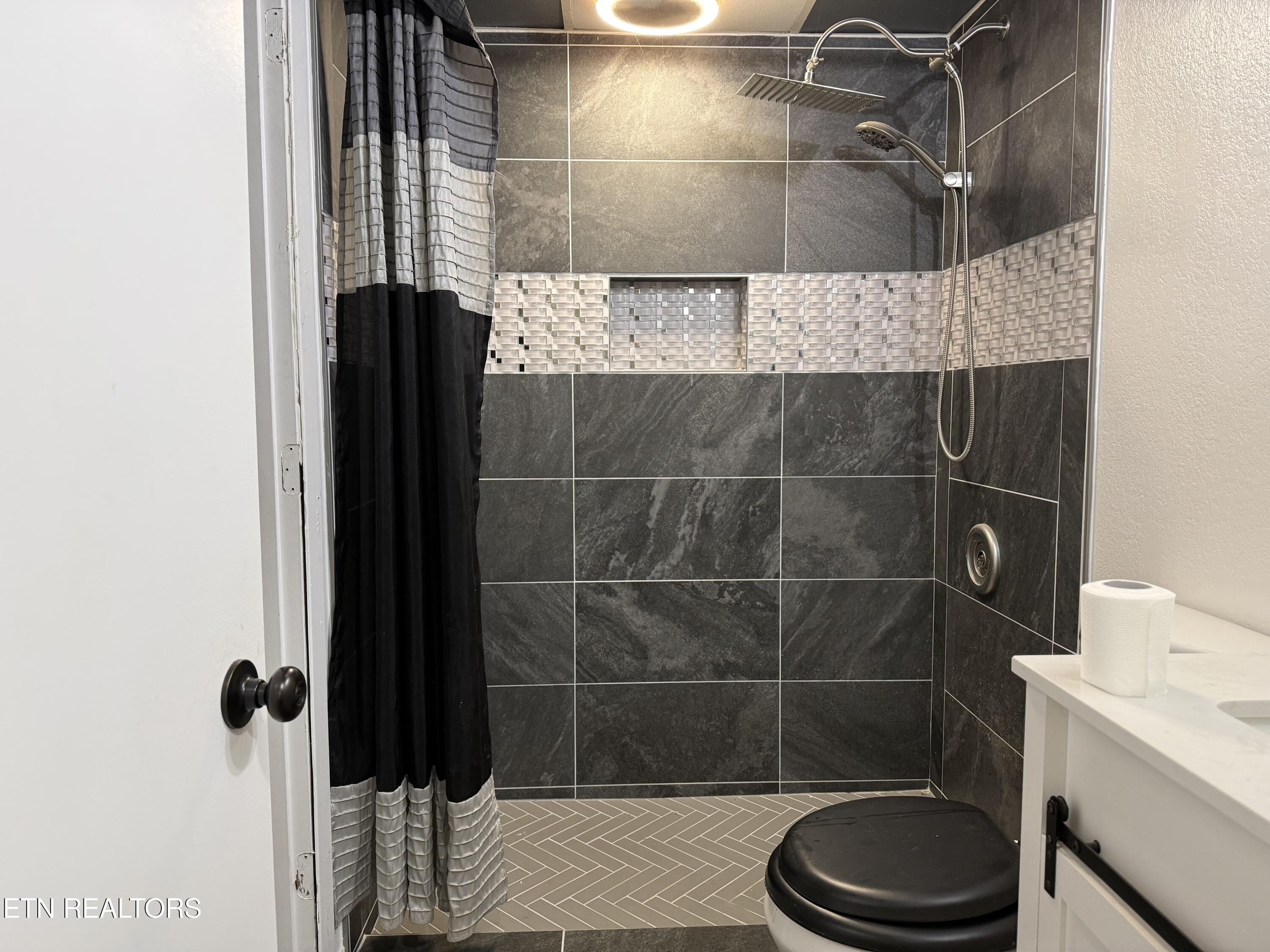 459 Dogwood Lane Jacksboro TN 37757
