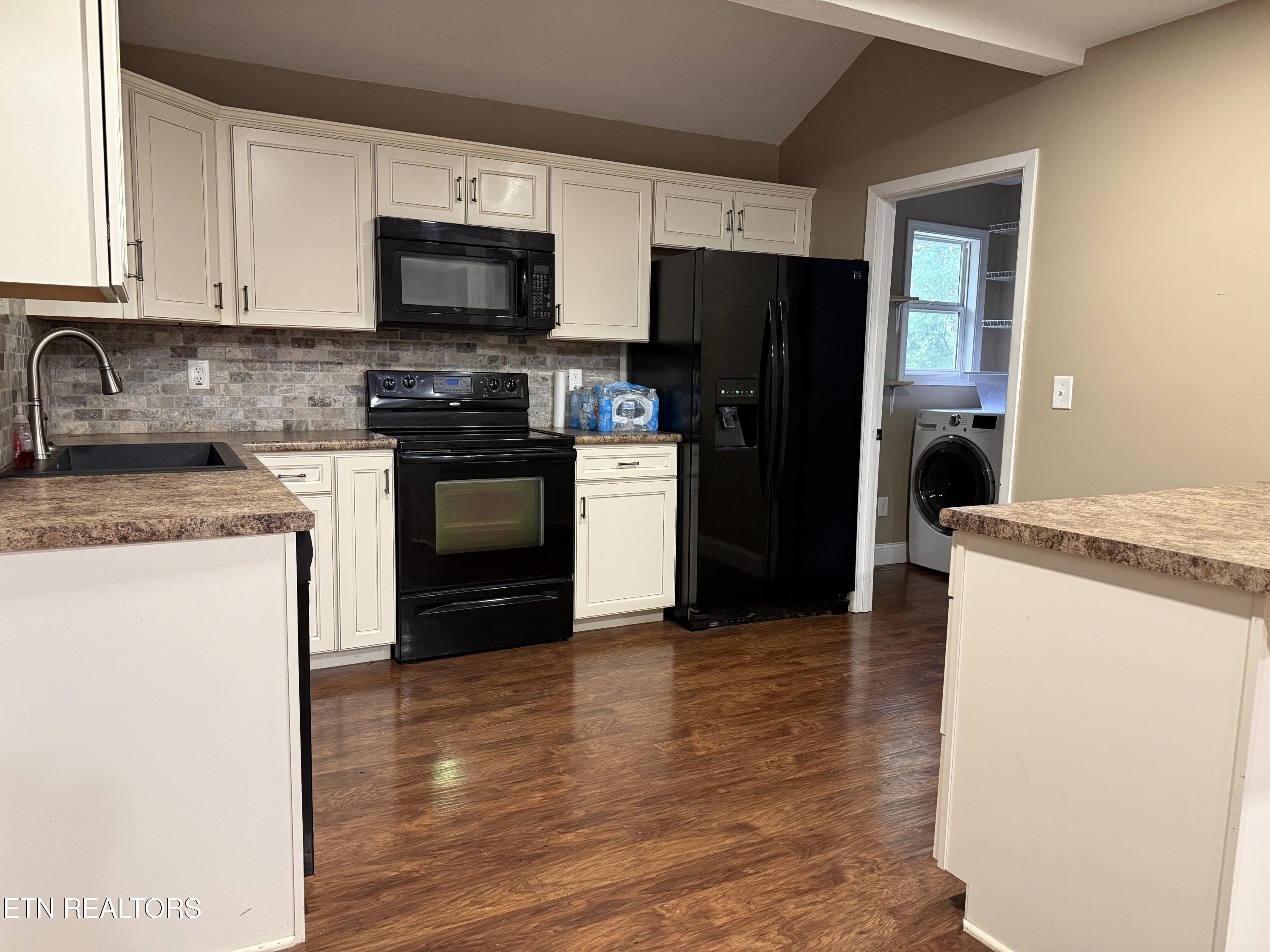 459 Dogwood Lane Jacksboro TN 37757