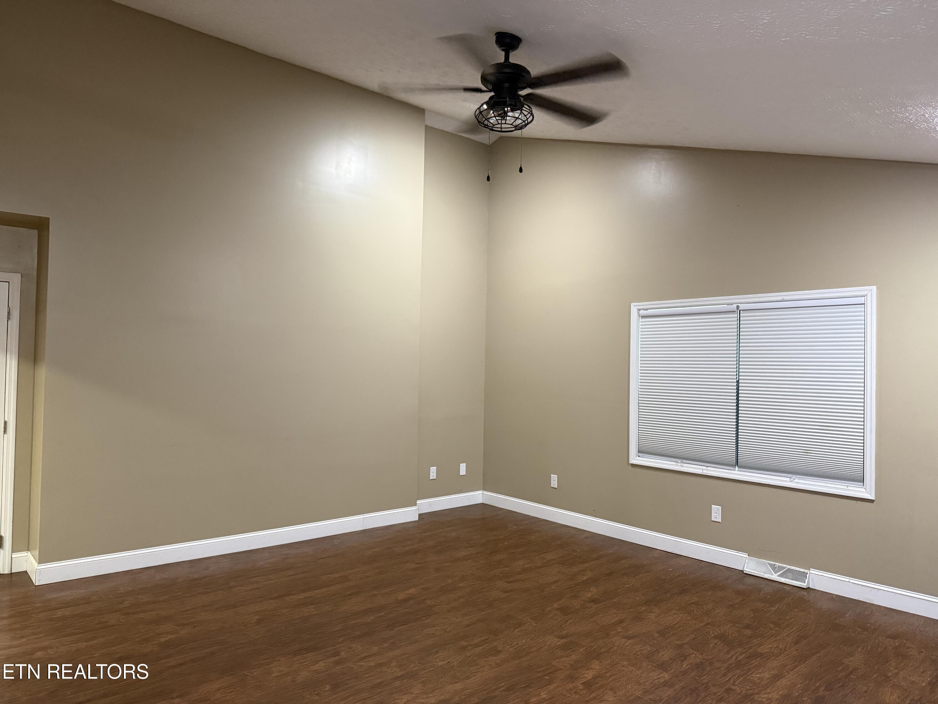 459 Dogwood Lane Jacksboro TN 37757
