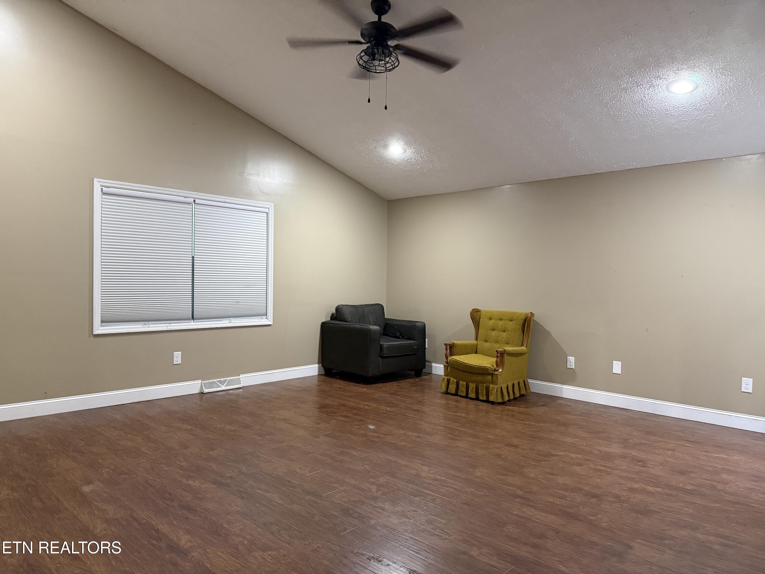 459 Dogwood Lane Jacksboro TN 37757