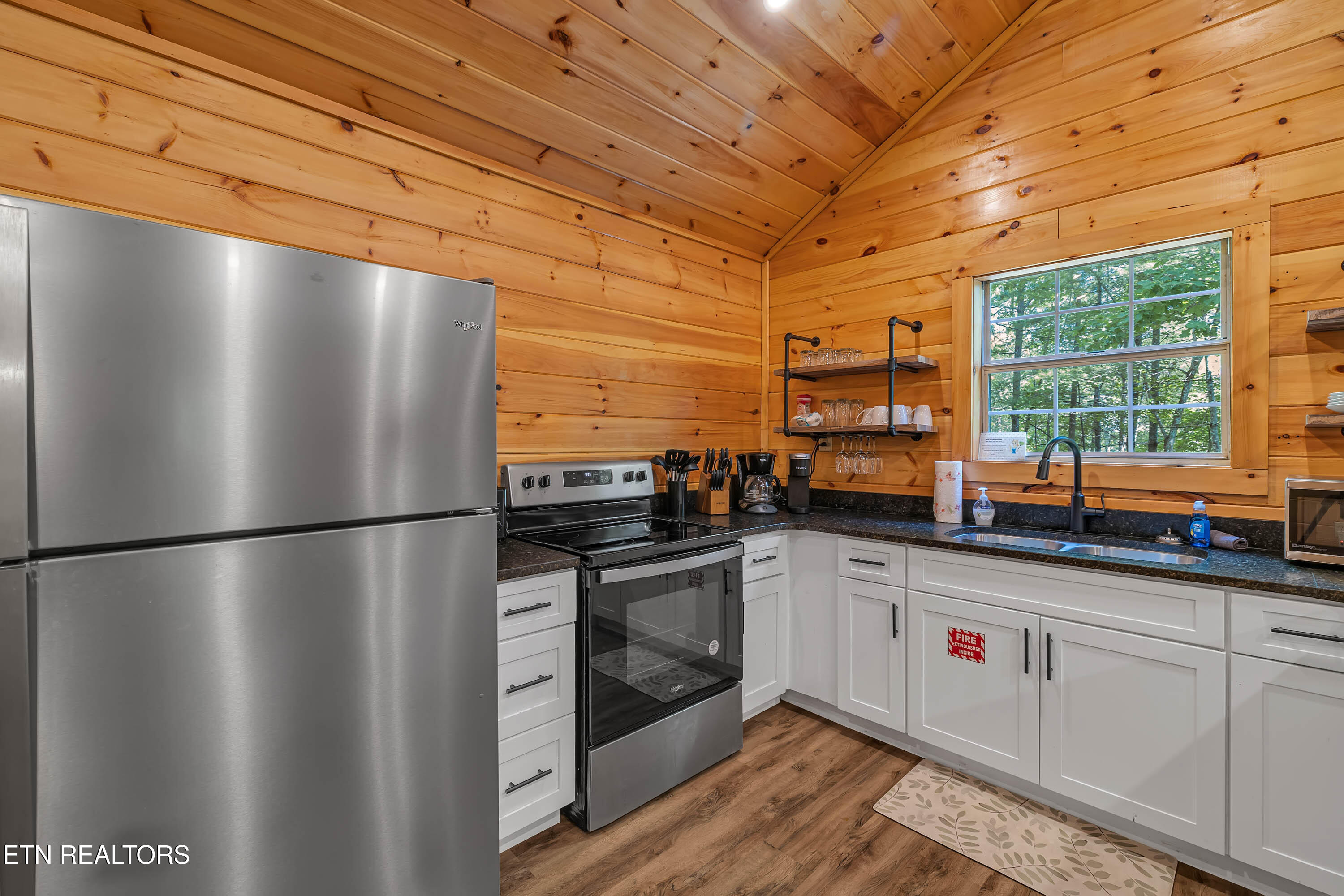 4081 Henry Town Road Sevierville TN 37876