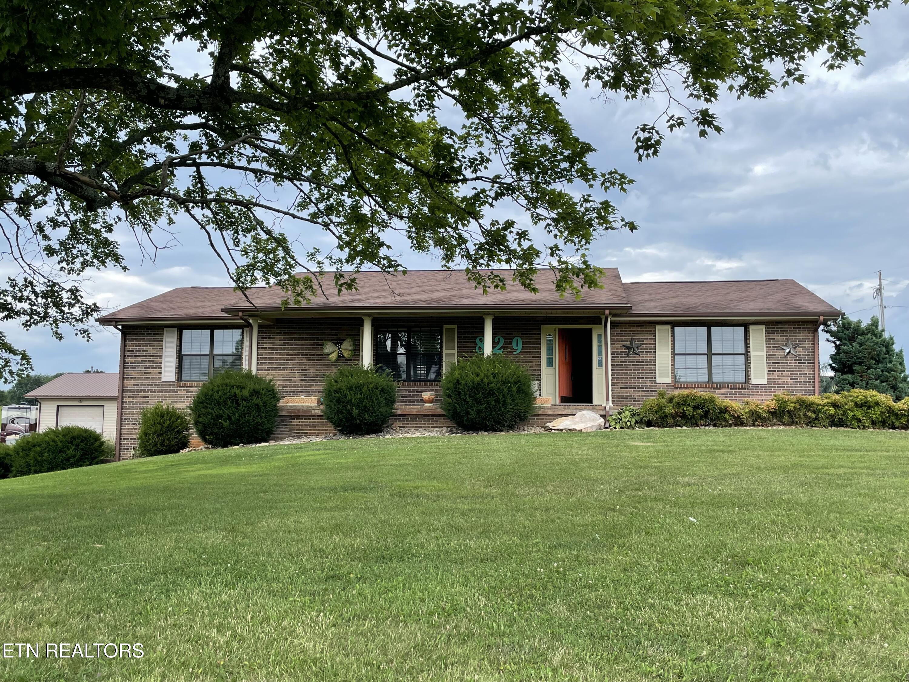 829 Oak Grove Road Madisonville TN 37354