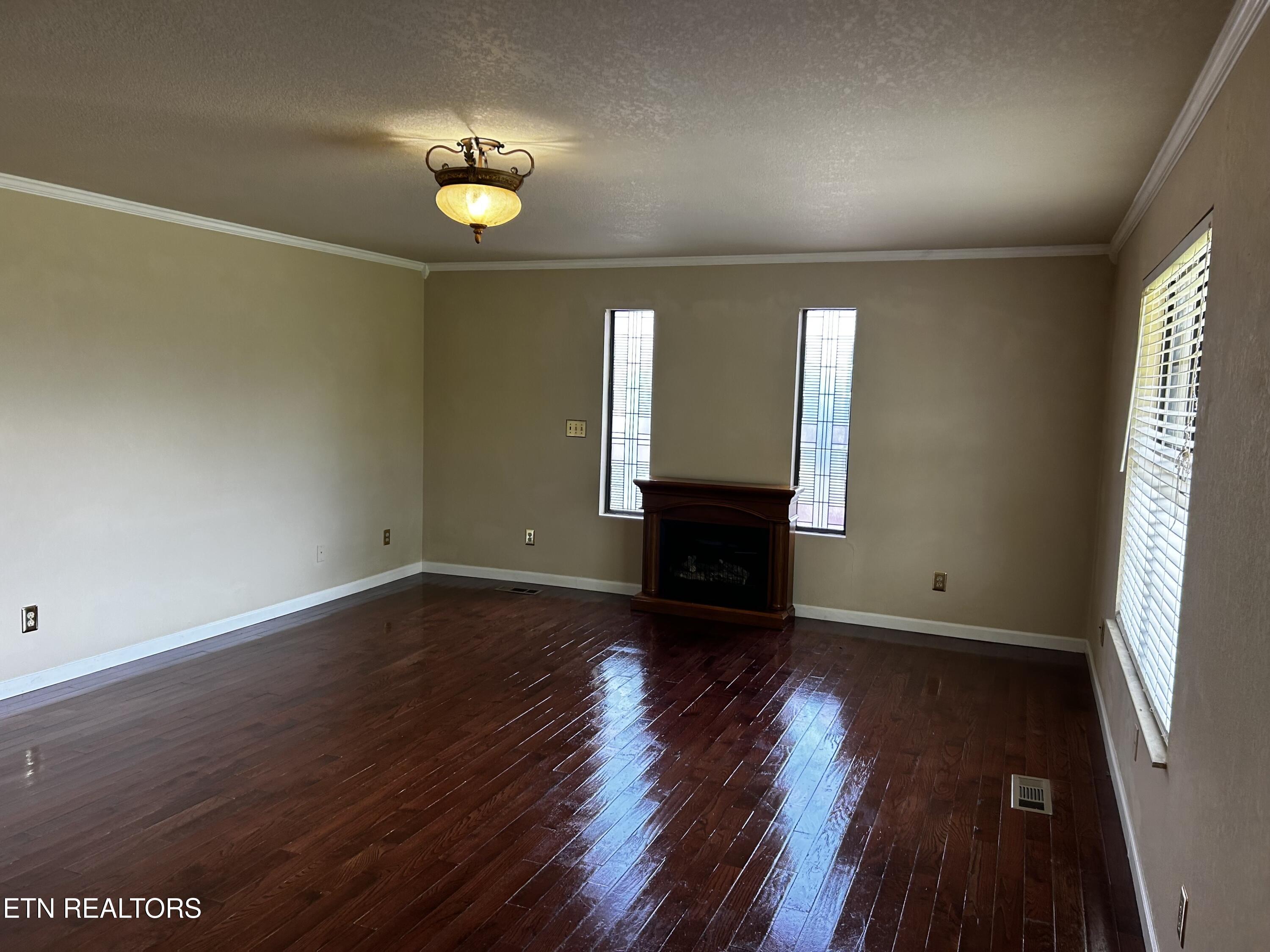 829 Oak Grove Road Madisonville TN 37354