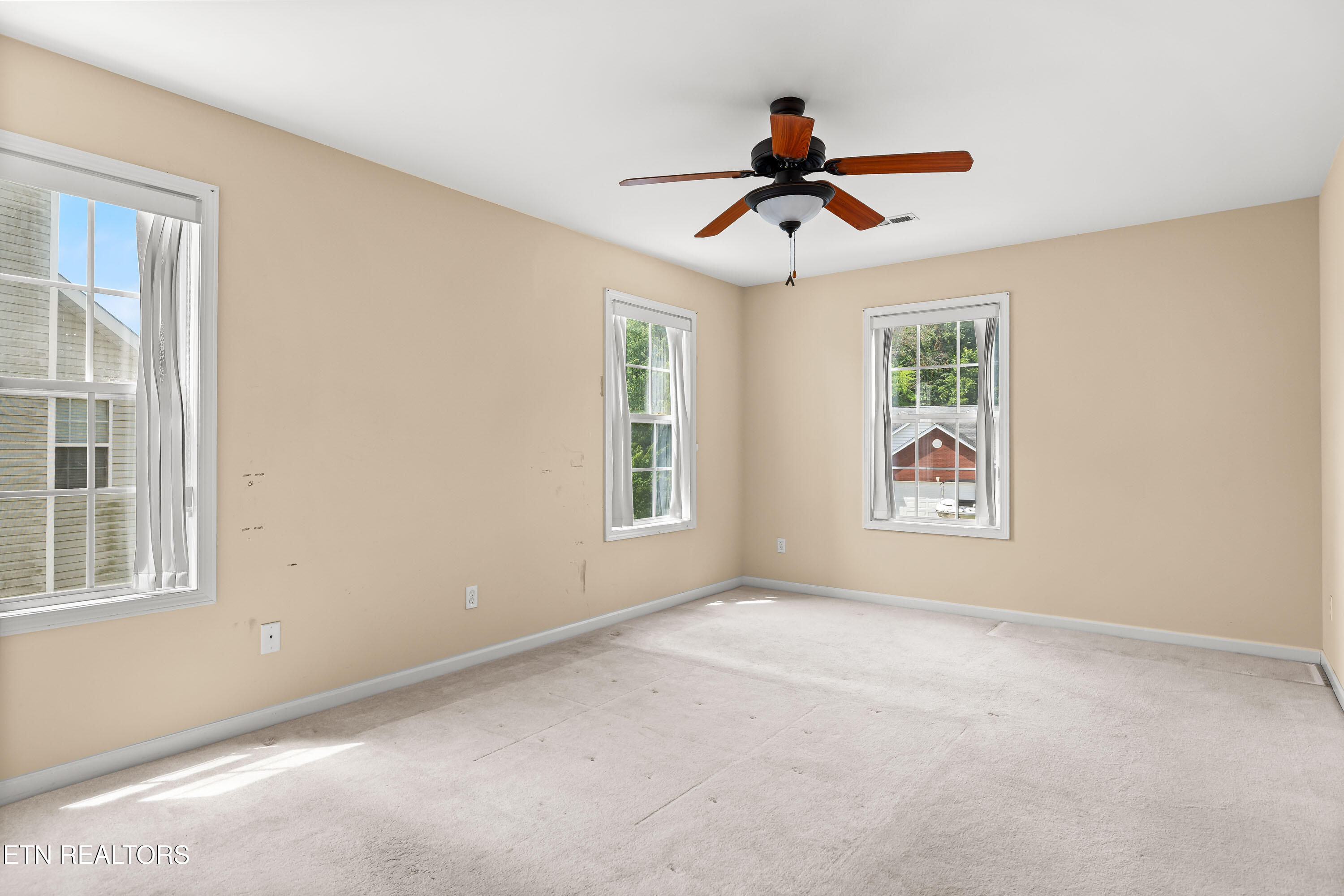 824 Mackenzie Drive Maryville TN 37804