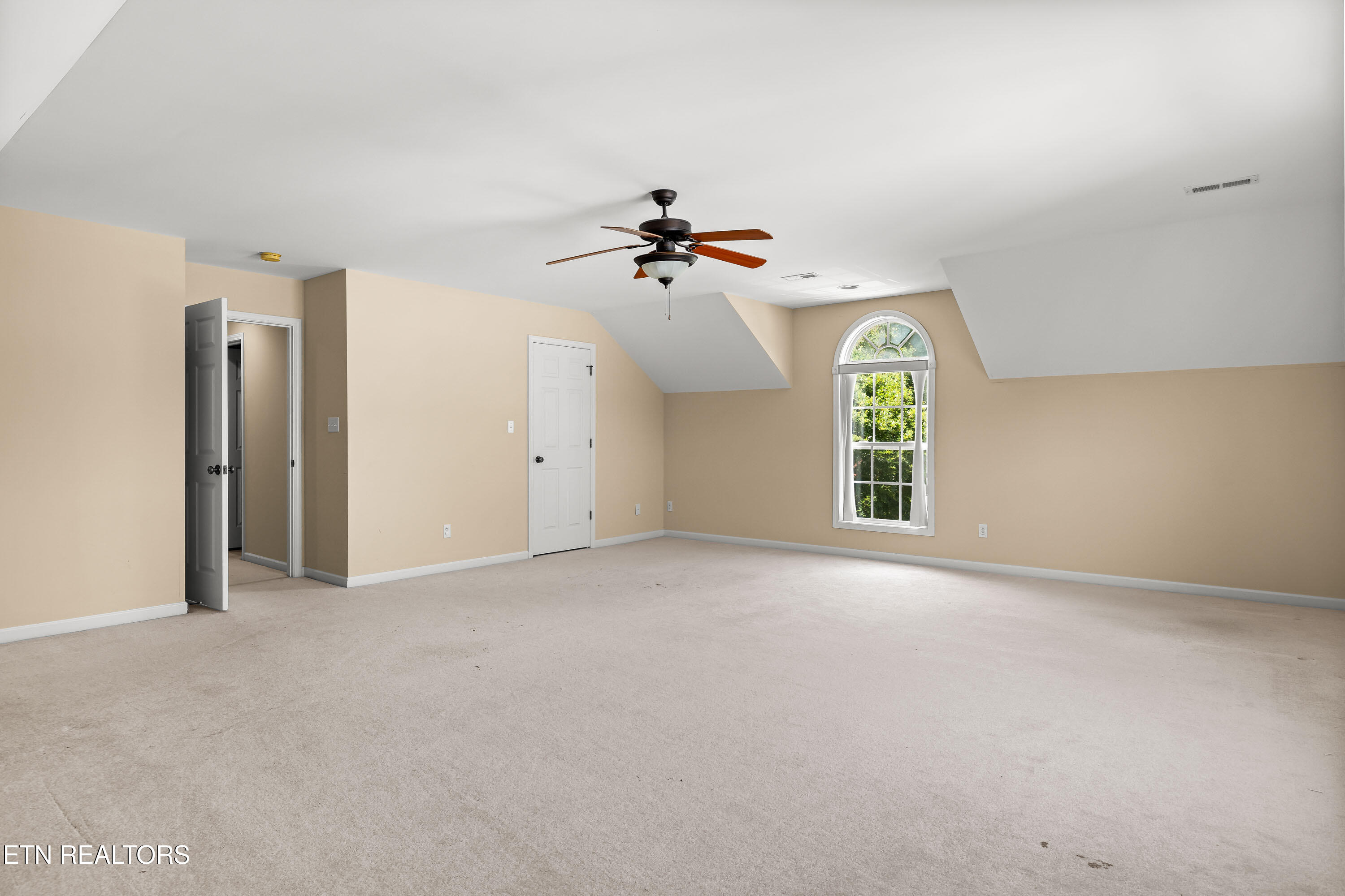 824 Mackenzie Drive Maryville TN 37804