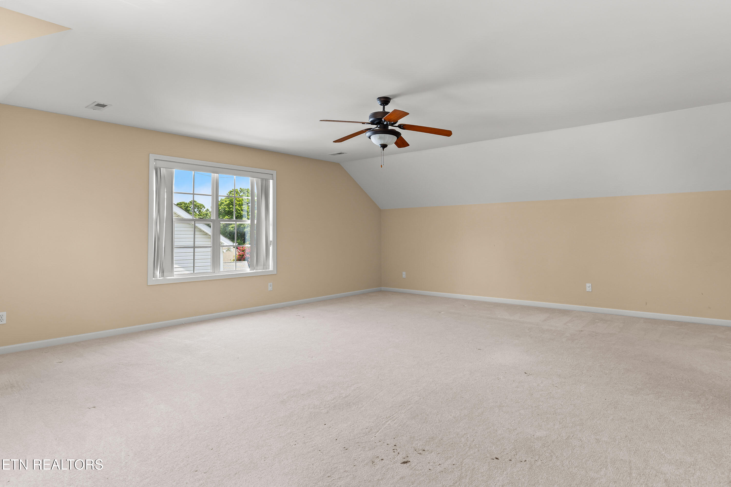824 Mackenzie Drive Maryville TN 37804