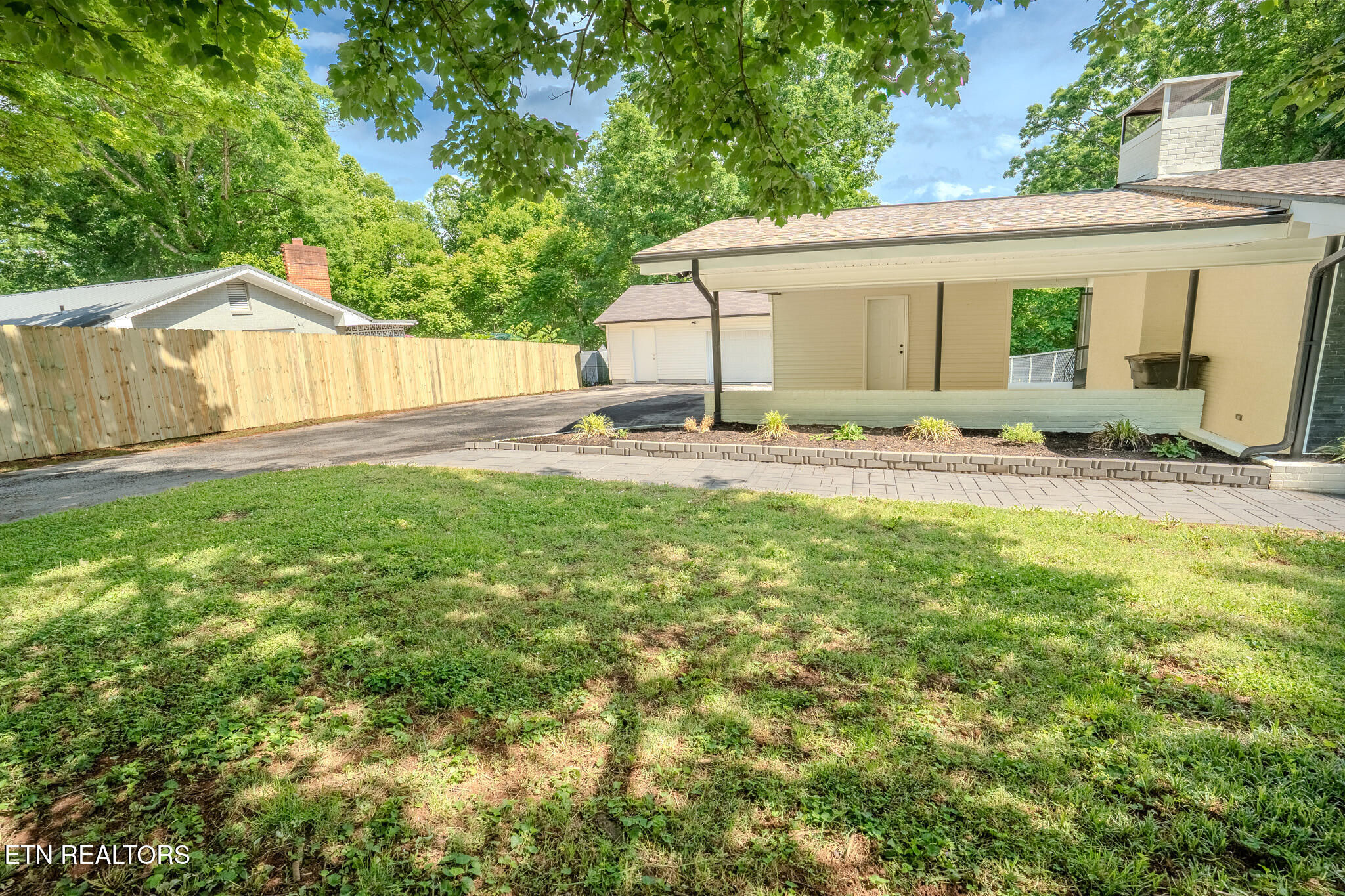 2212 Ridgecrest Drive Maryville TN 37803