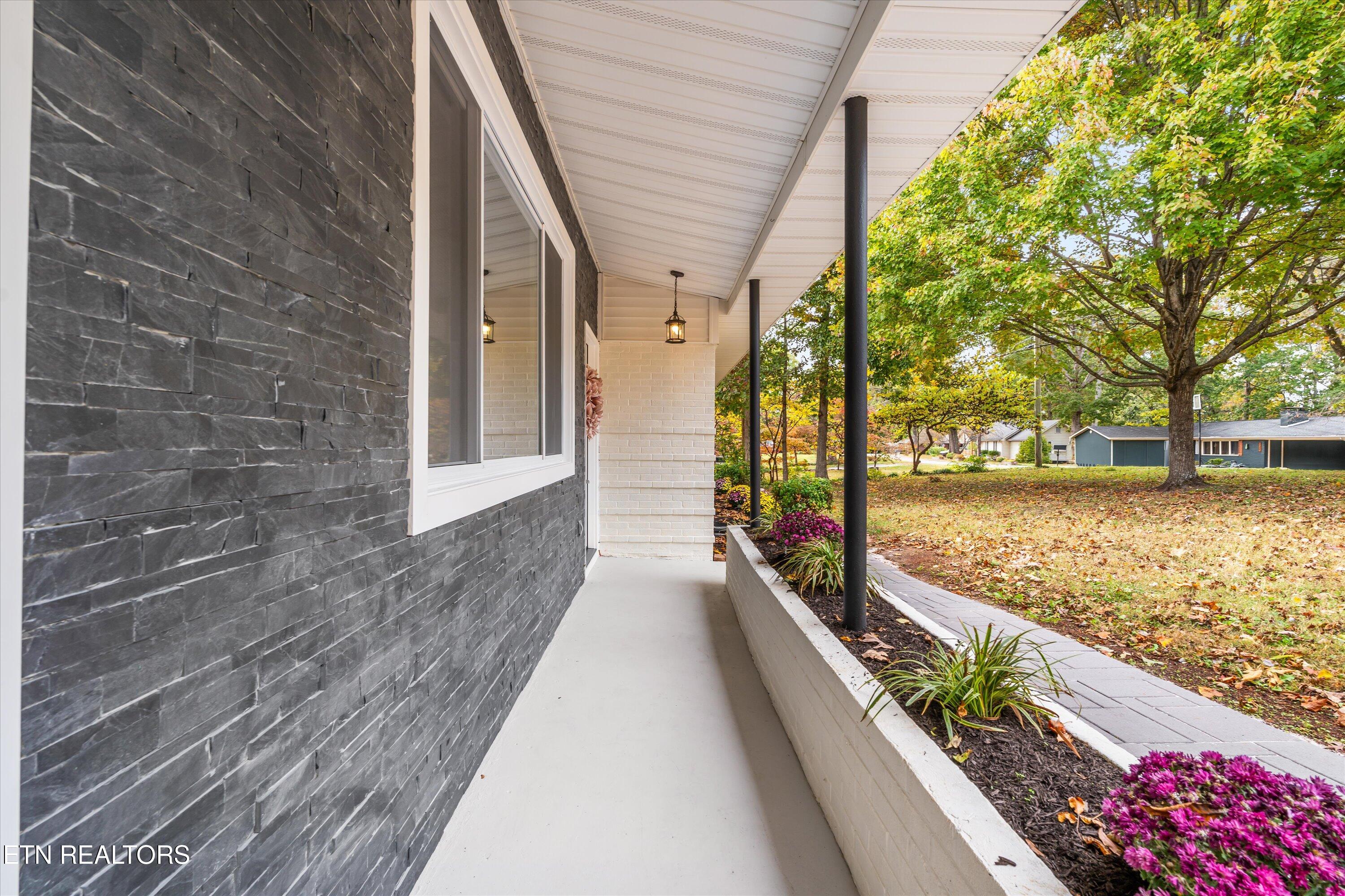 2212 Ridgecrest Drive Maryville TN 37803