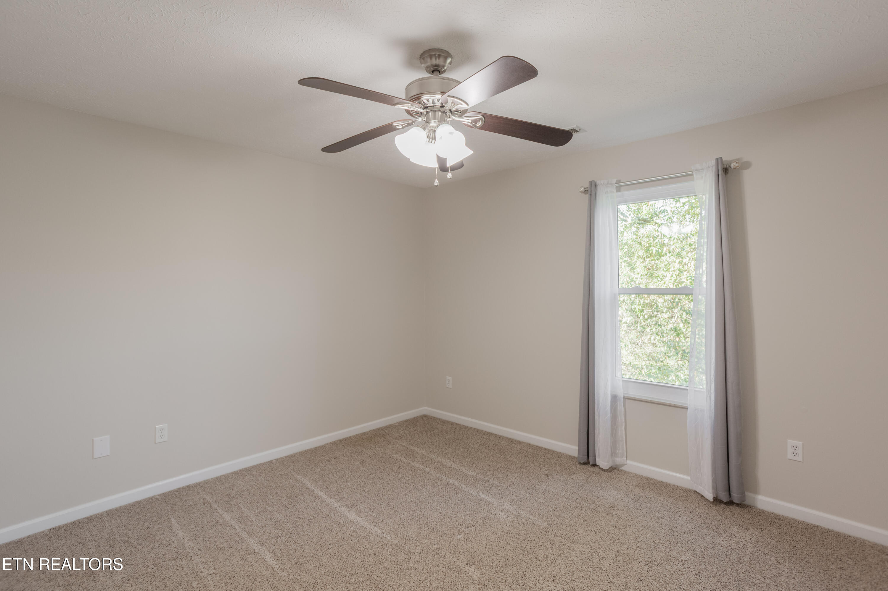 734 Bowman Bend Road Harriman TN 37748
