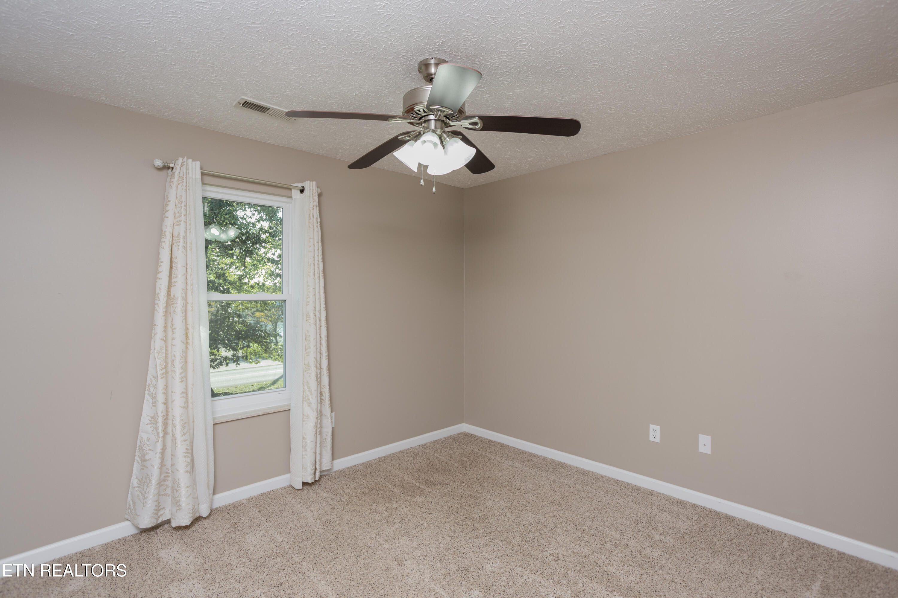 734 Bowman Bend Road Harriman TN 37748